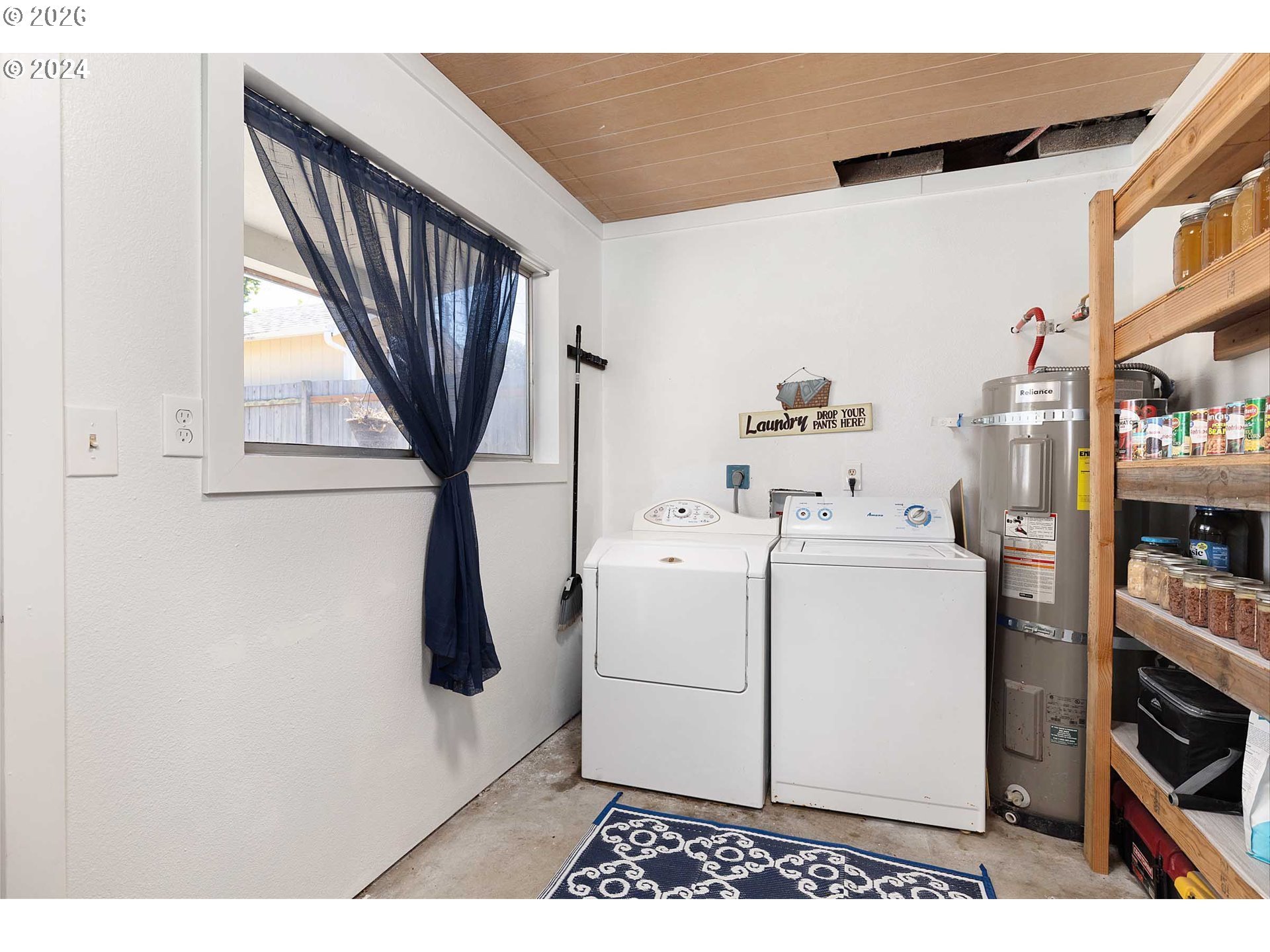 1669 Hayes St Property Photo 17