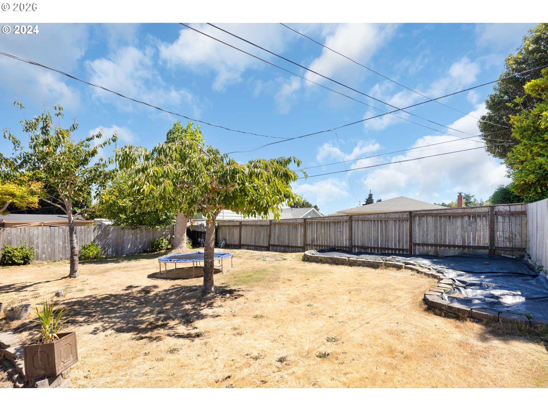 1669 Hayes St Property Photo 20
