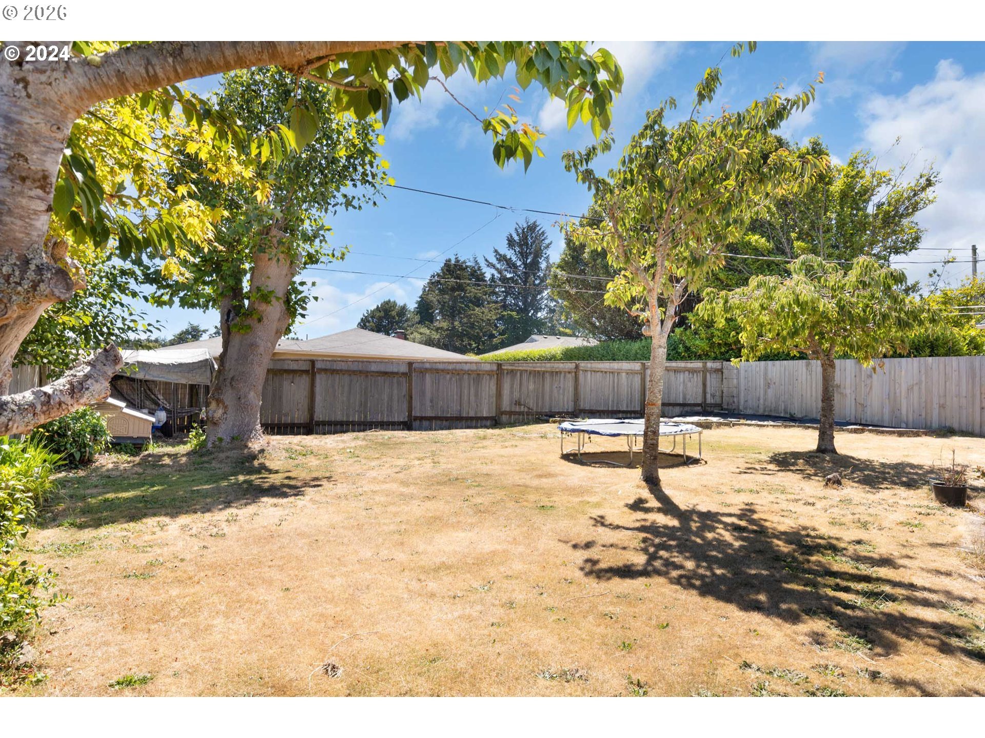 1669 Hayes St Property Photo 21