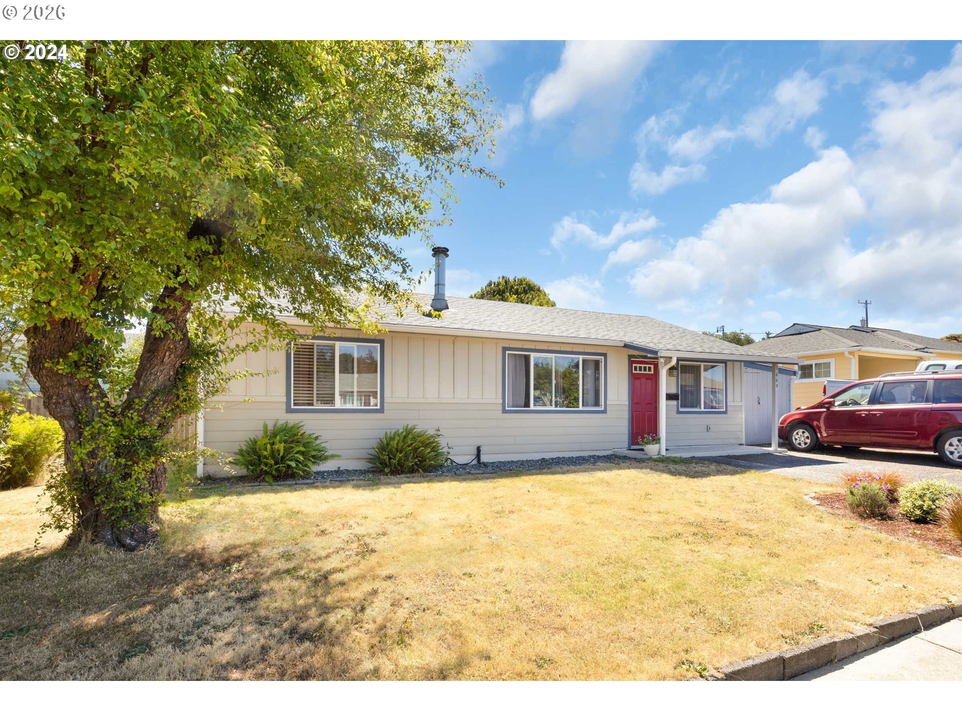 1669 Hayes St Property Photo 22