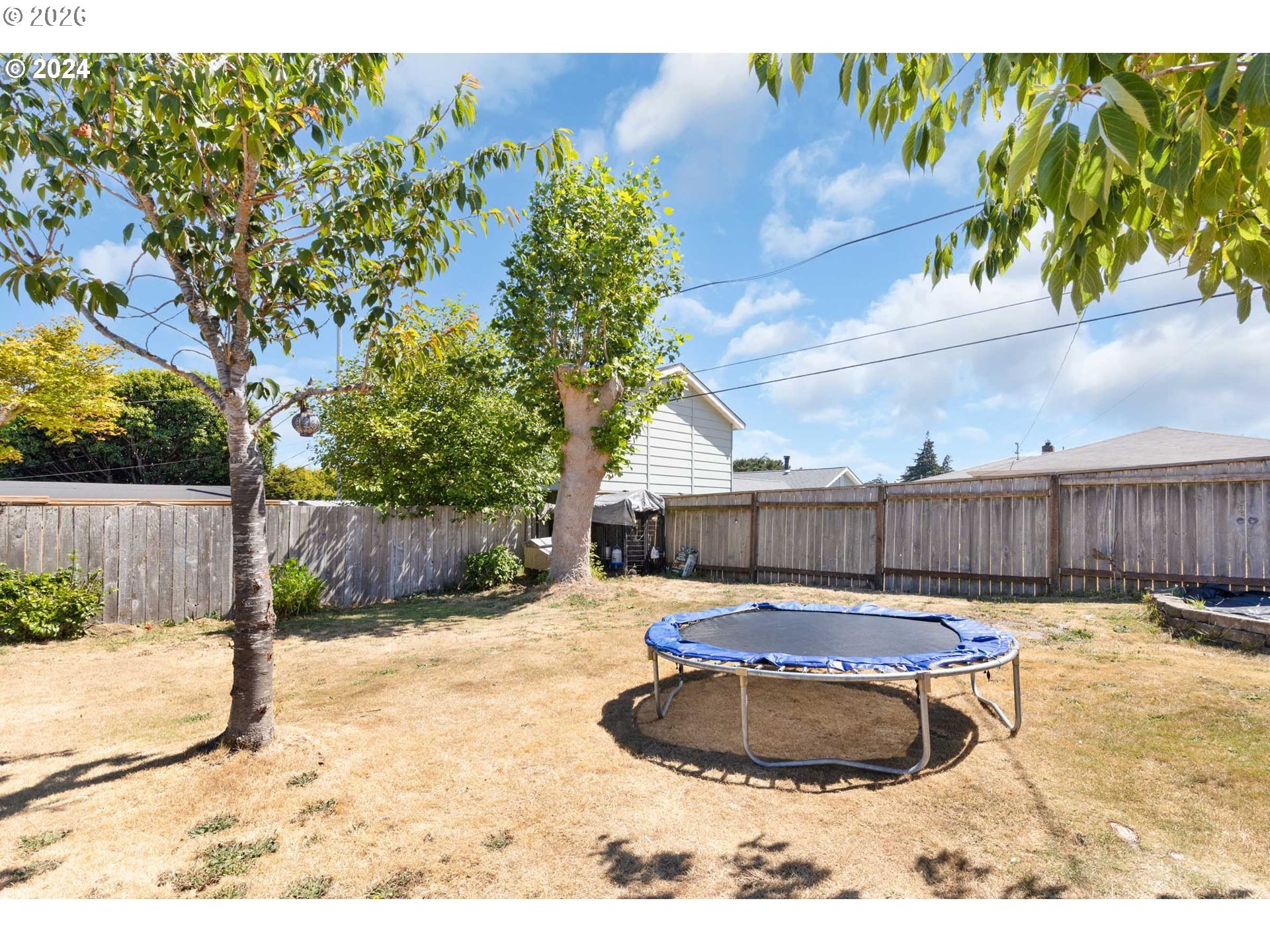 1669 Hayes St Property Photo 23