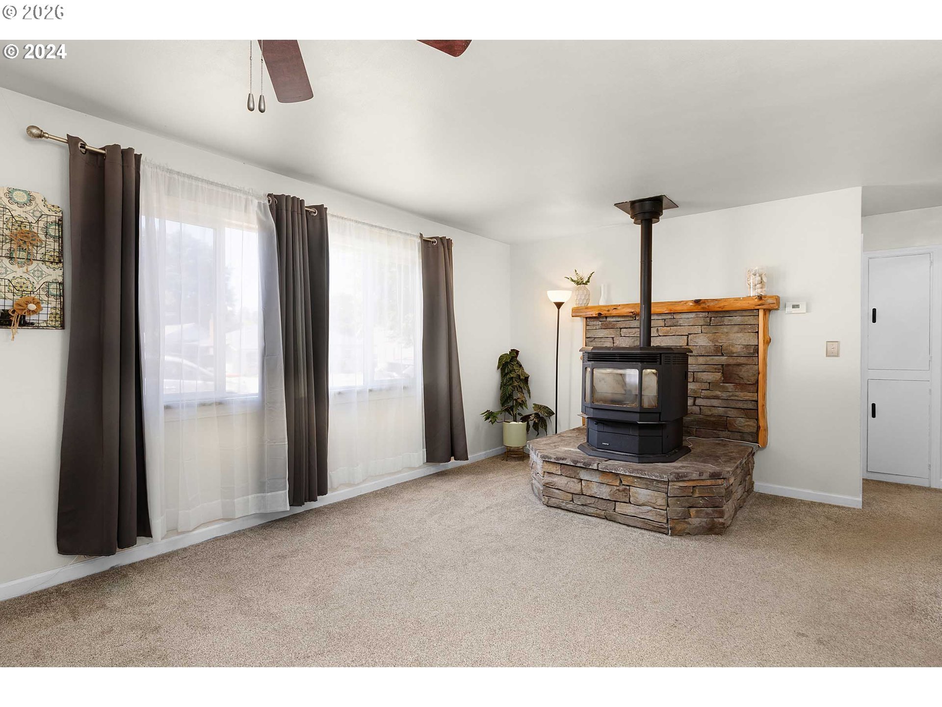 1669 Hayes St Property Photo 29