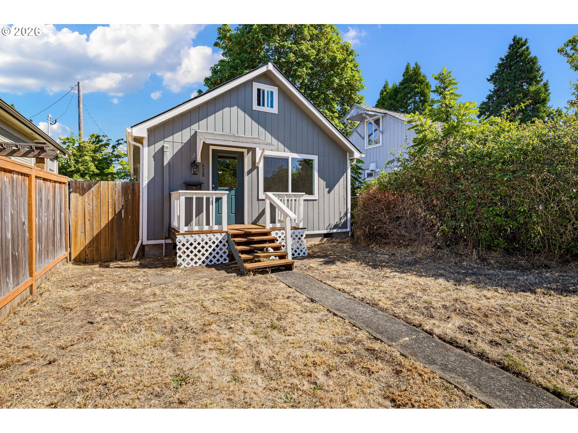 628 G St Property Photo 2