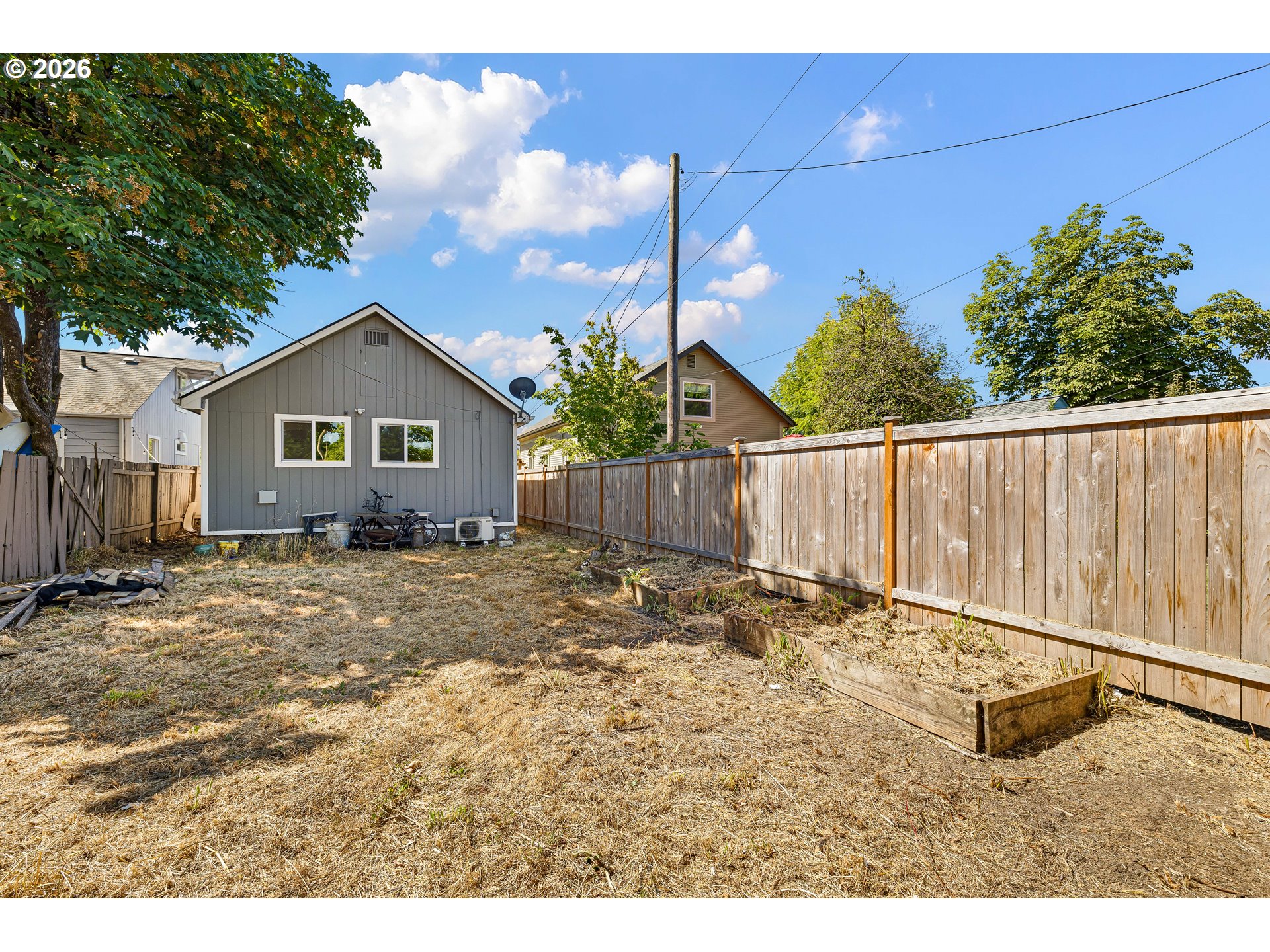 628 G St Property Photo 22