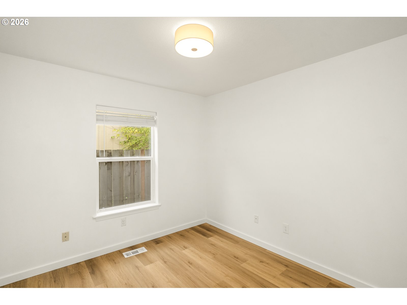915 Ne Mariners Loop Property Photo 19