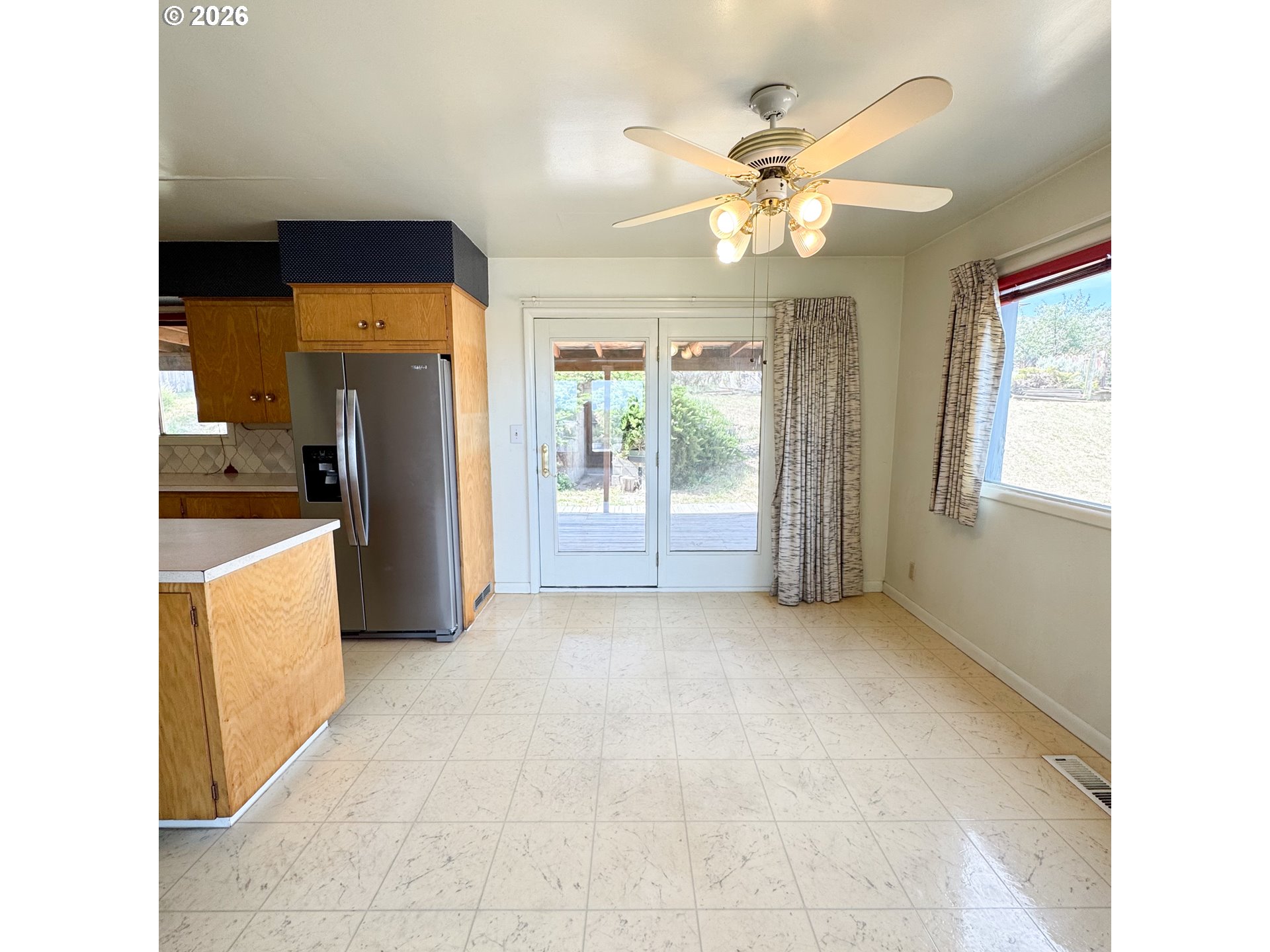 2925 Hillcrest Dr Property Photo 6
