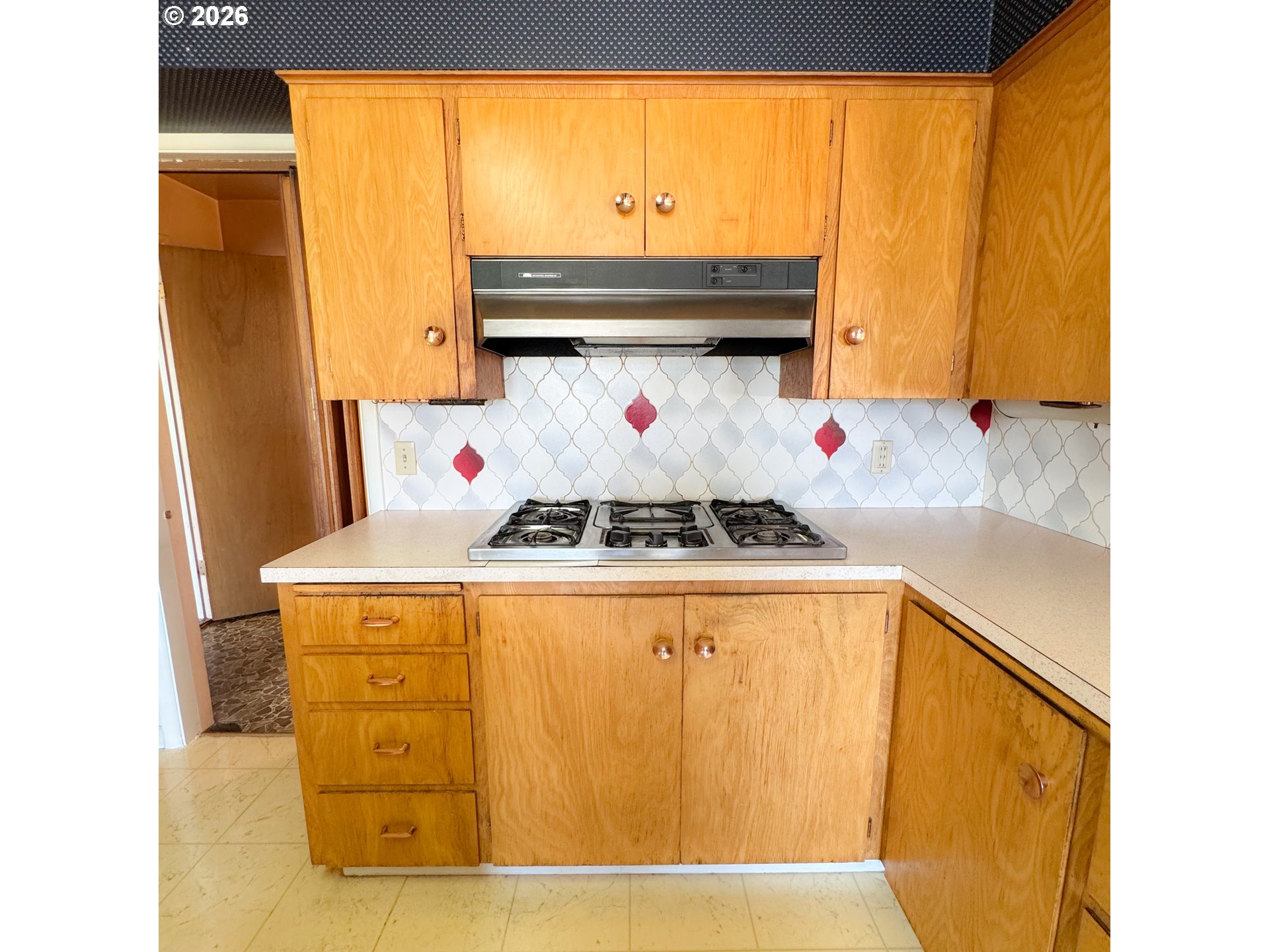 2925 Hillcrest Dr Property Photo 9