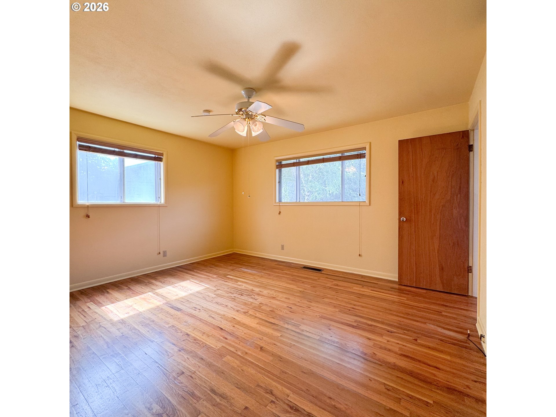 2925 Hillcrest Dr Property Photo 16