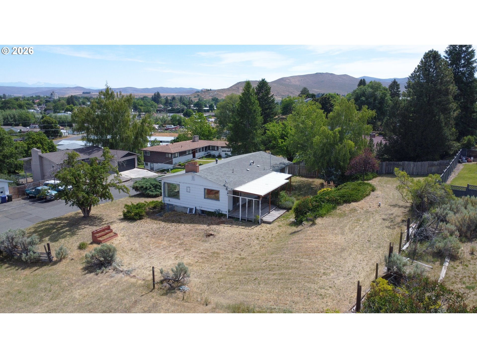 2925 Hillcrest Dr Property Photo 32