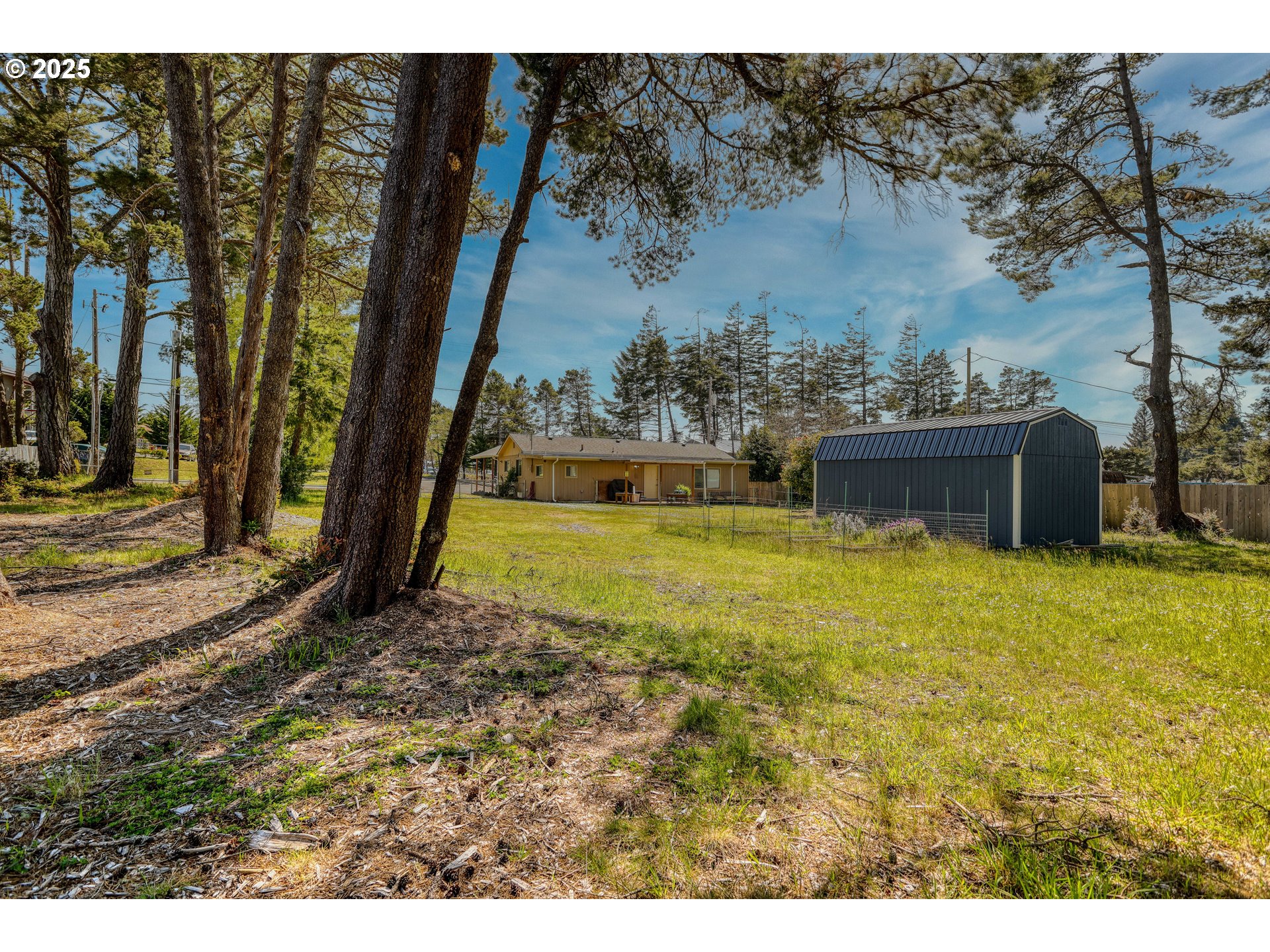 1848 Thomas Ave Property Photo 7