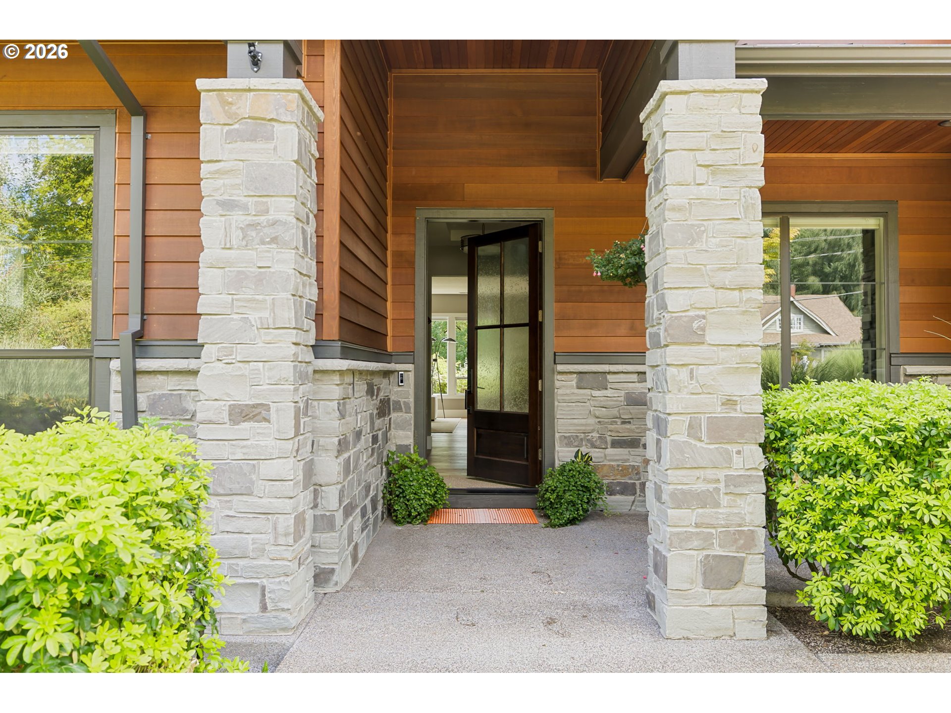 2600 Glenmorrie Dr Property Photo 4