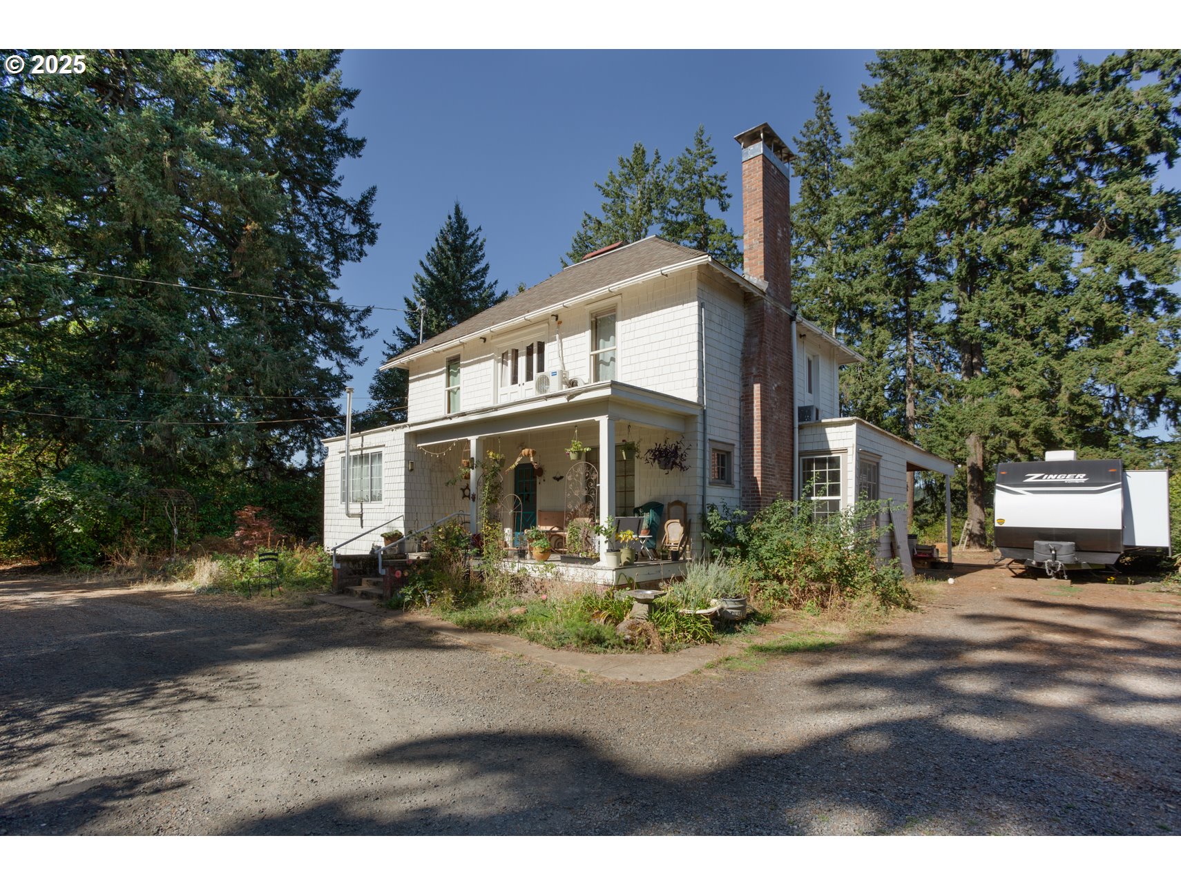 5545 Skyline Rd Property Photo 2