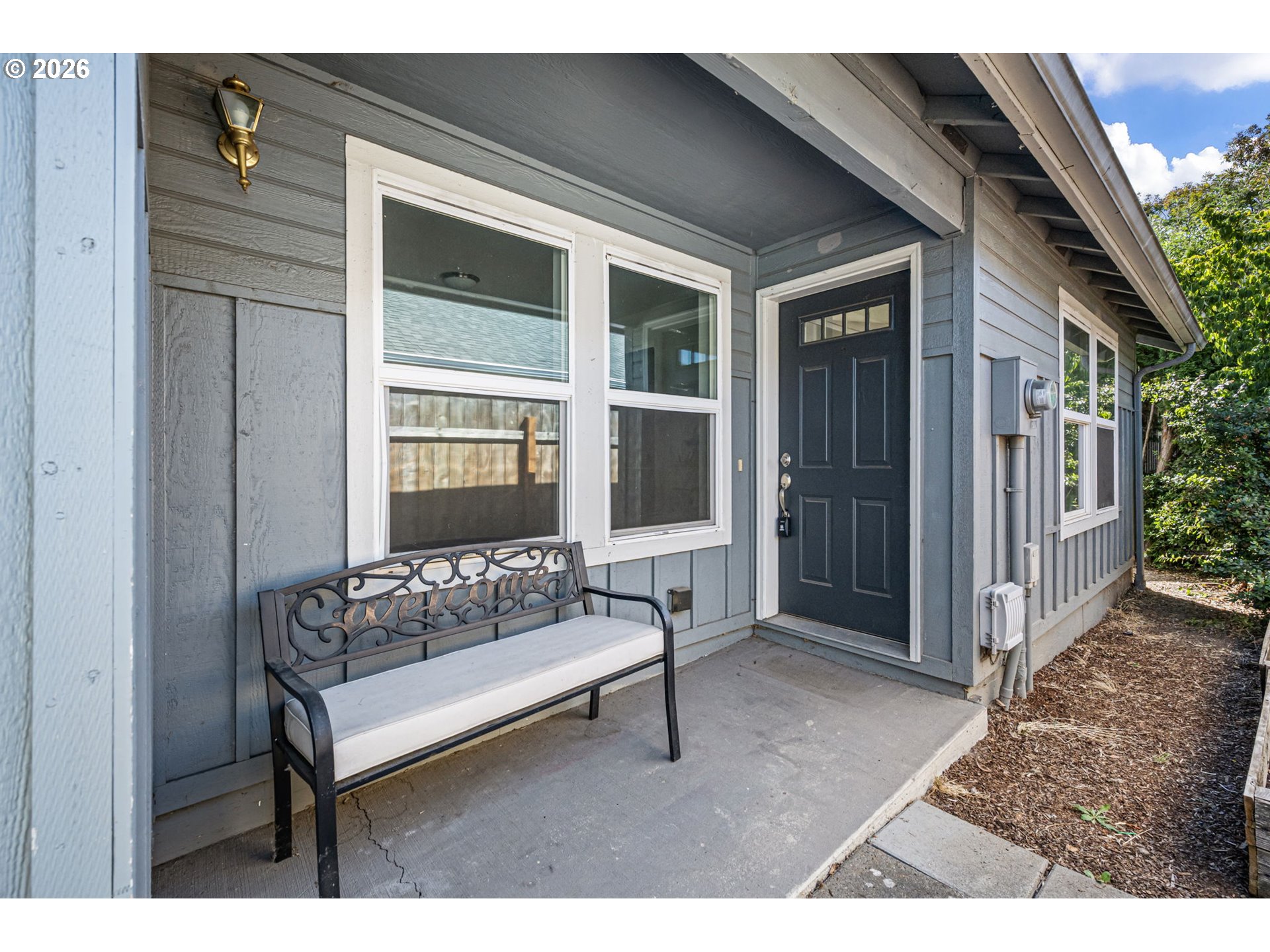 593 Hanover St Property Photo 3
