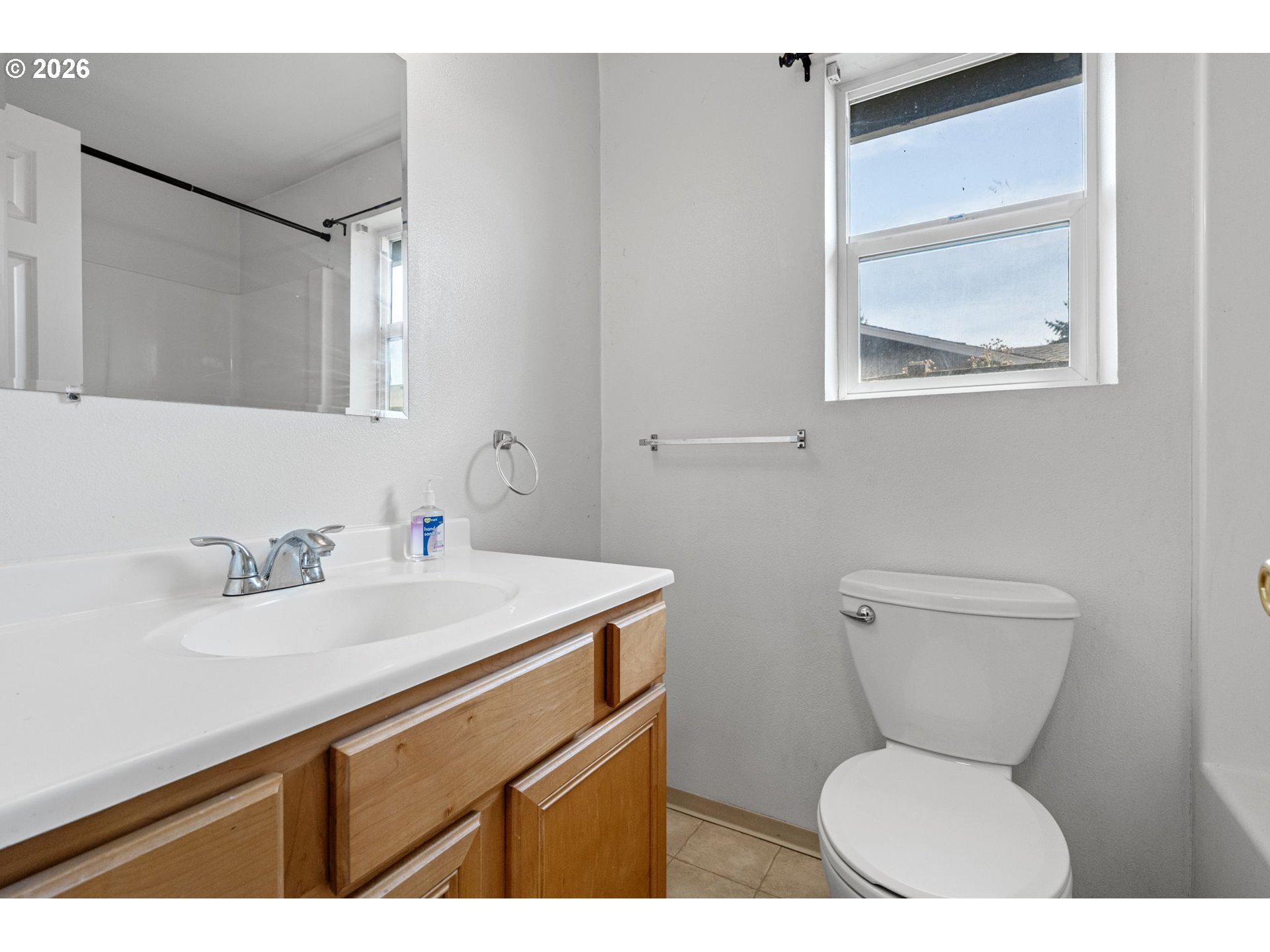 593 Hanover St Property Photo 14