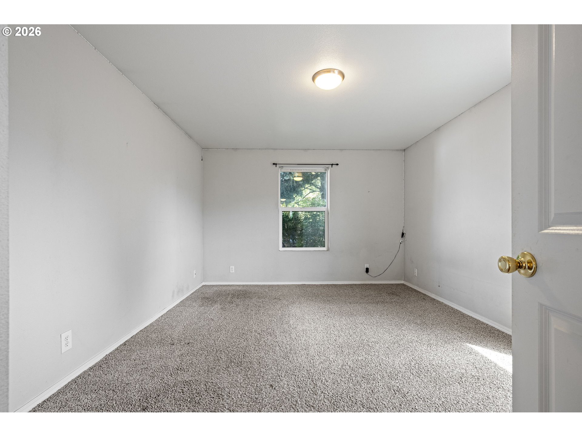 593 Hanover St Property Photo 18