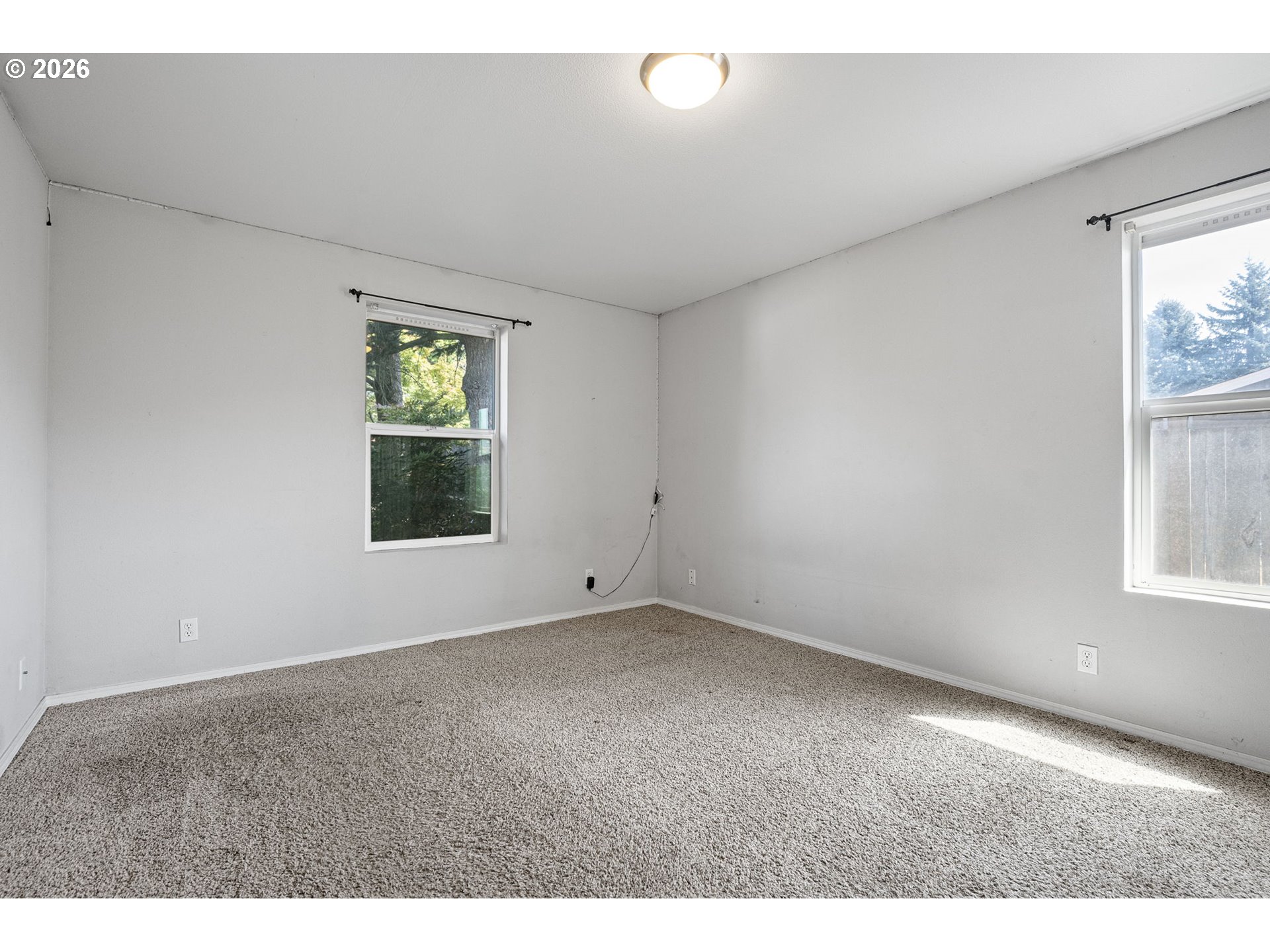 593 Hanover St Property Photo 19