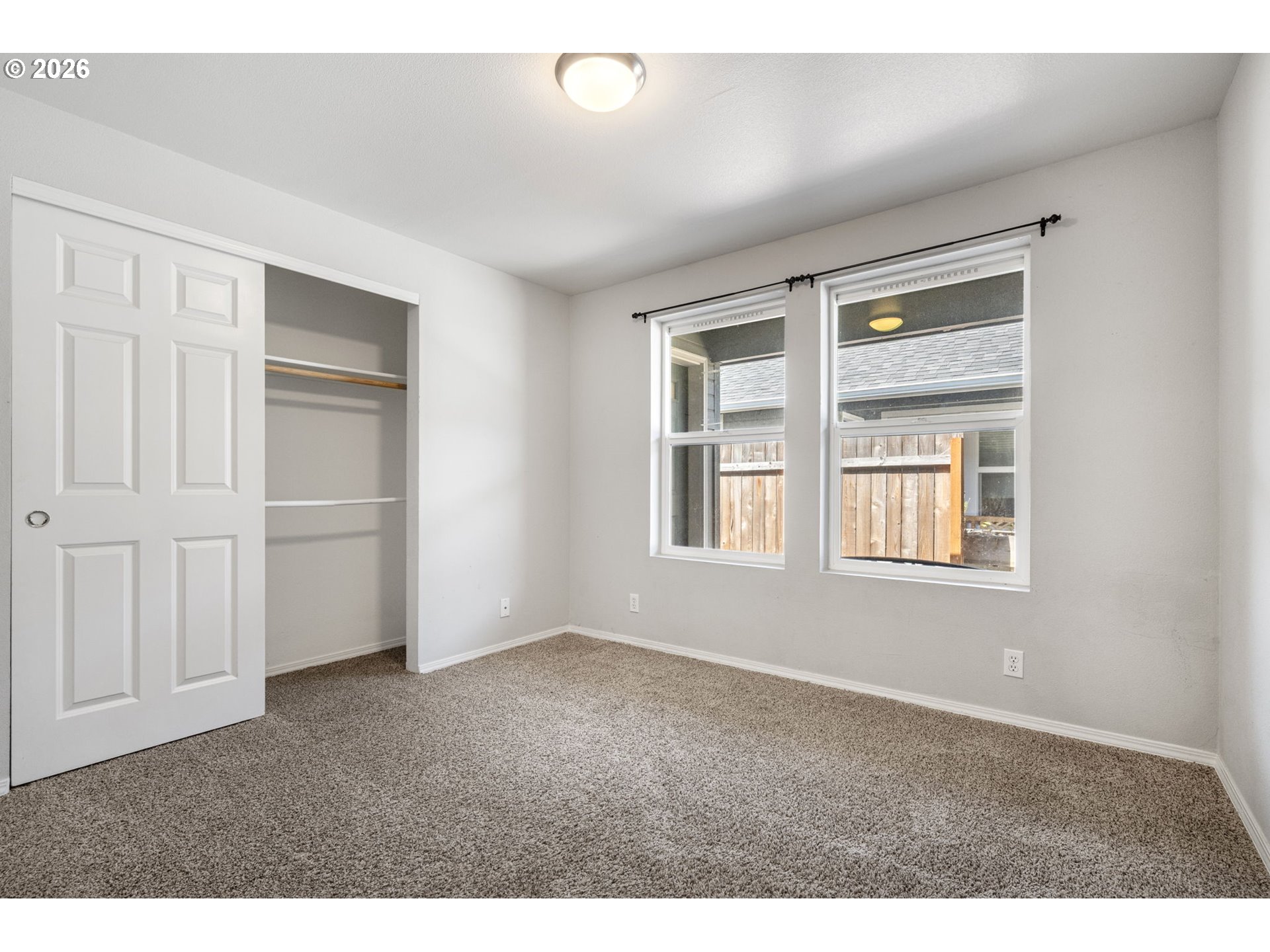 593 Hanover St Property Photo 21