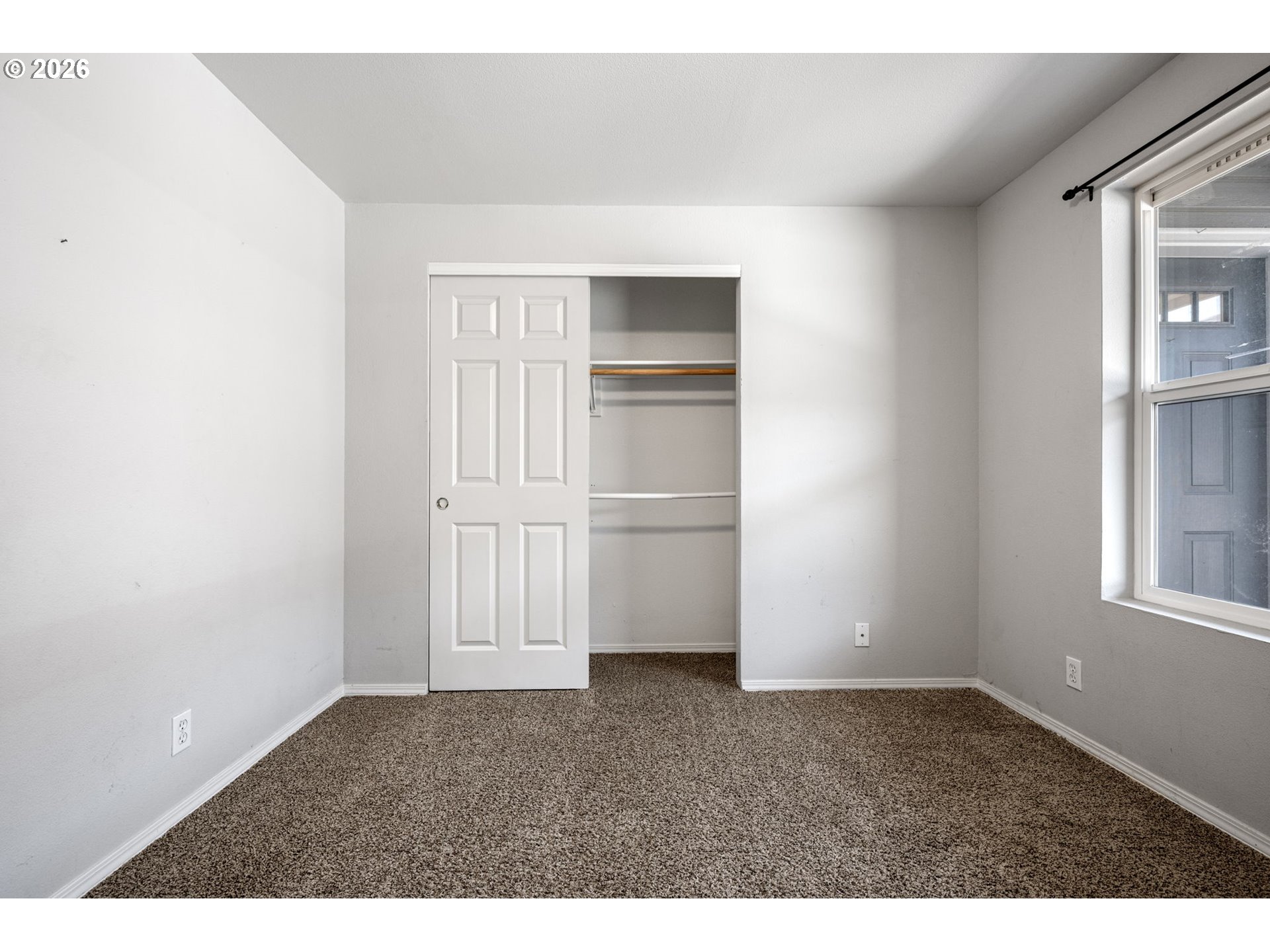 593 Hanover St Property Photo 22