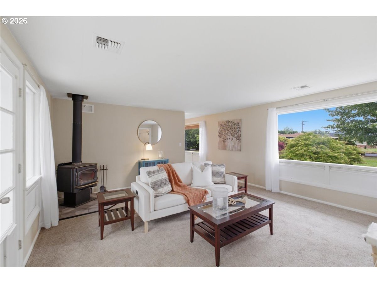 3630 Circle Dr Property Photo 2