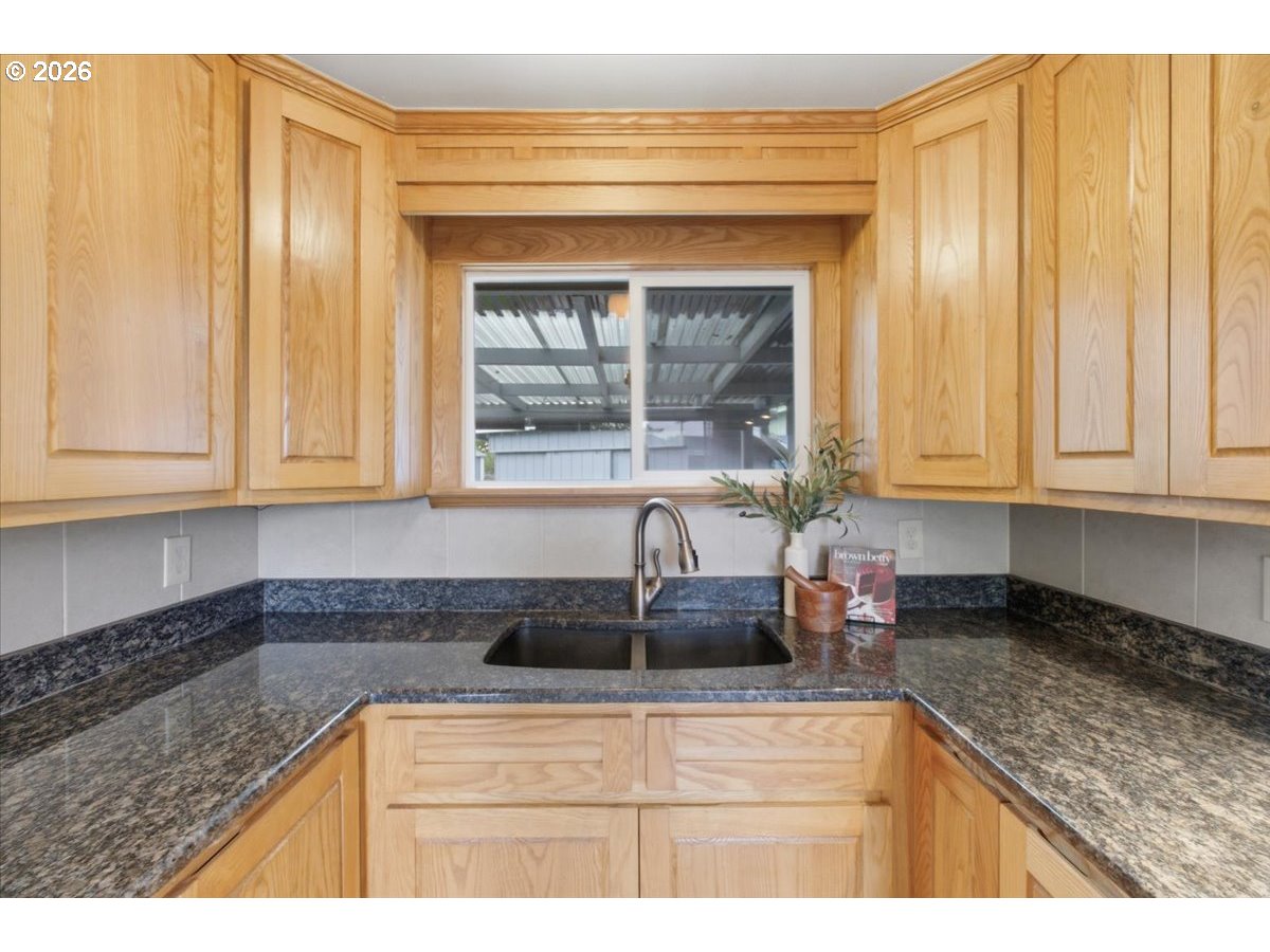 3630 Circle Dr Property Photo 8