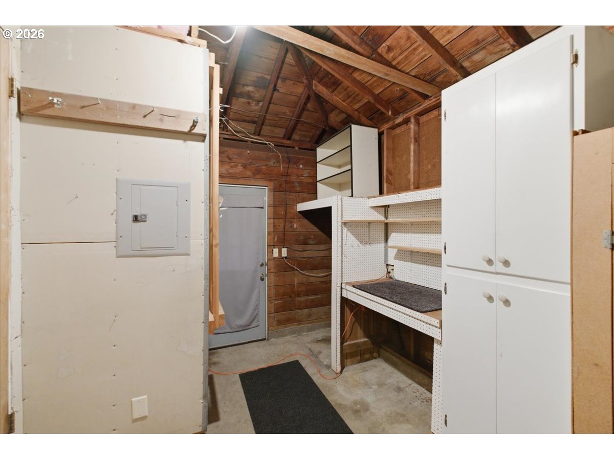 3630 Circle Dr Property Photo 30