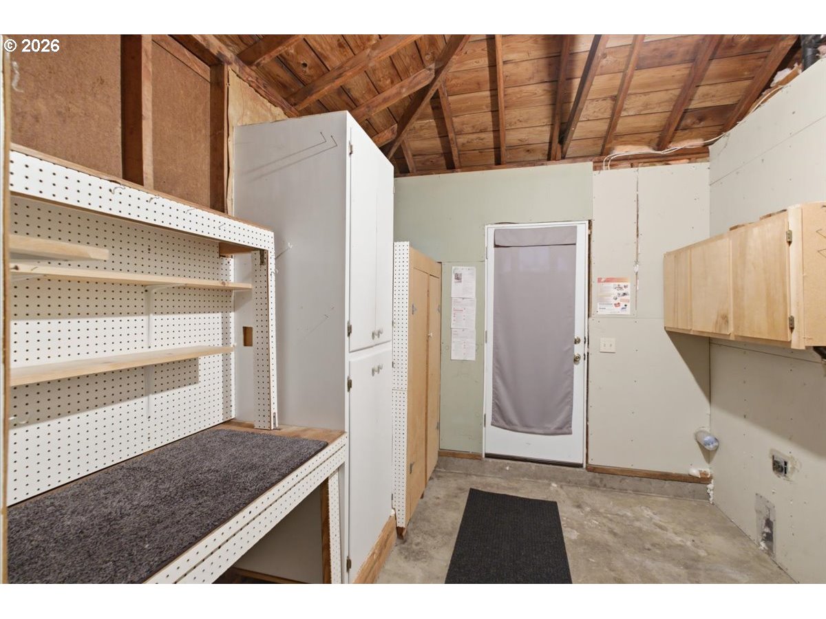 3630 Circle Dr Property Photo 31