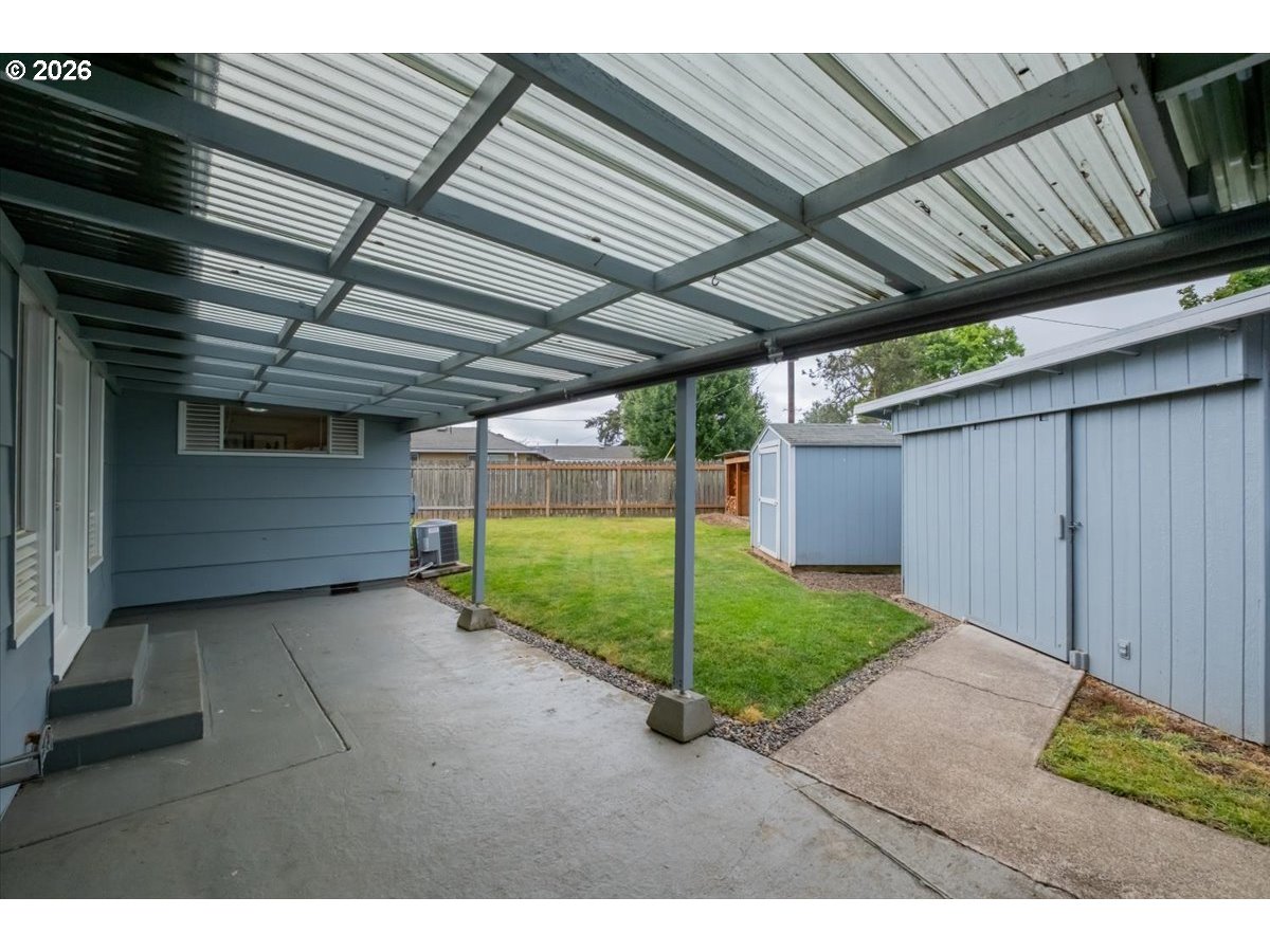 3630 Circle Dr Property Photo 32