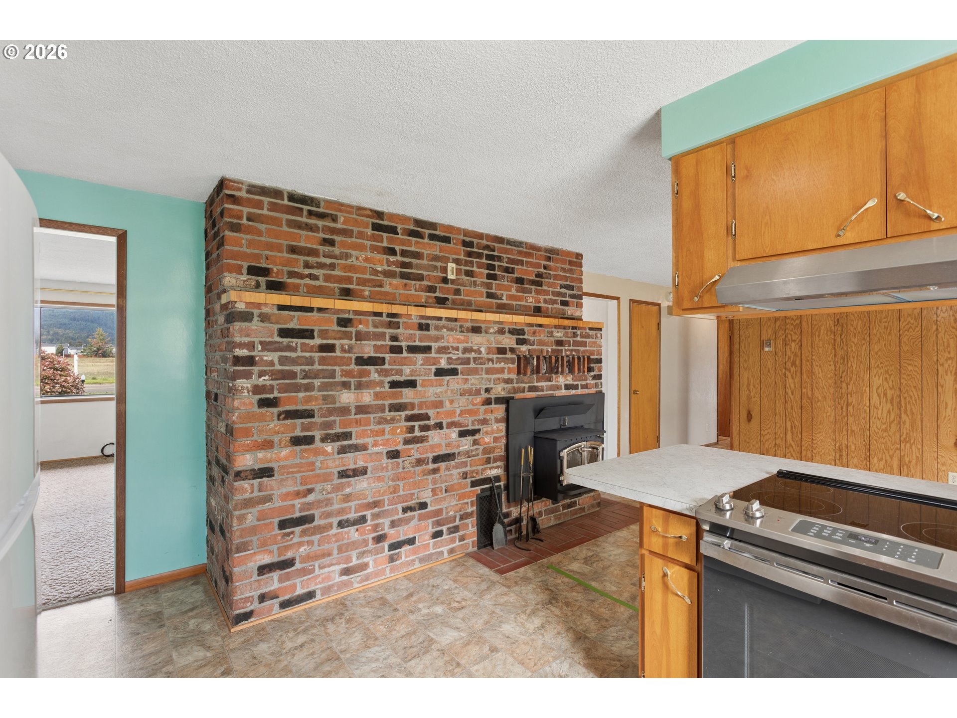 2567 Marcola Rd Property Photo 13
