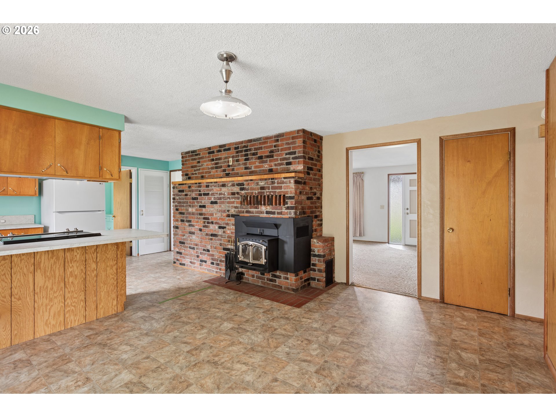 2567 Marcola Rd Property Photo 16