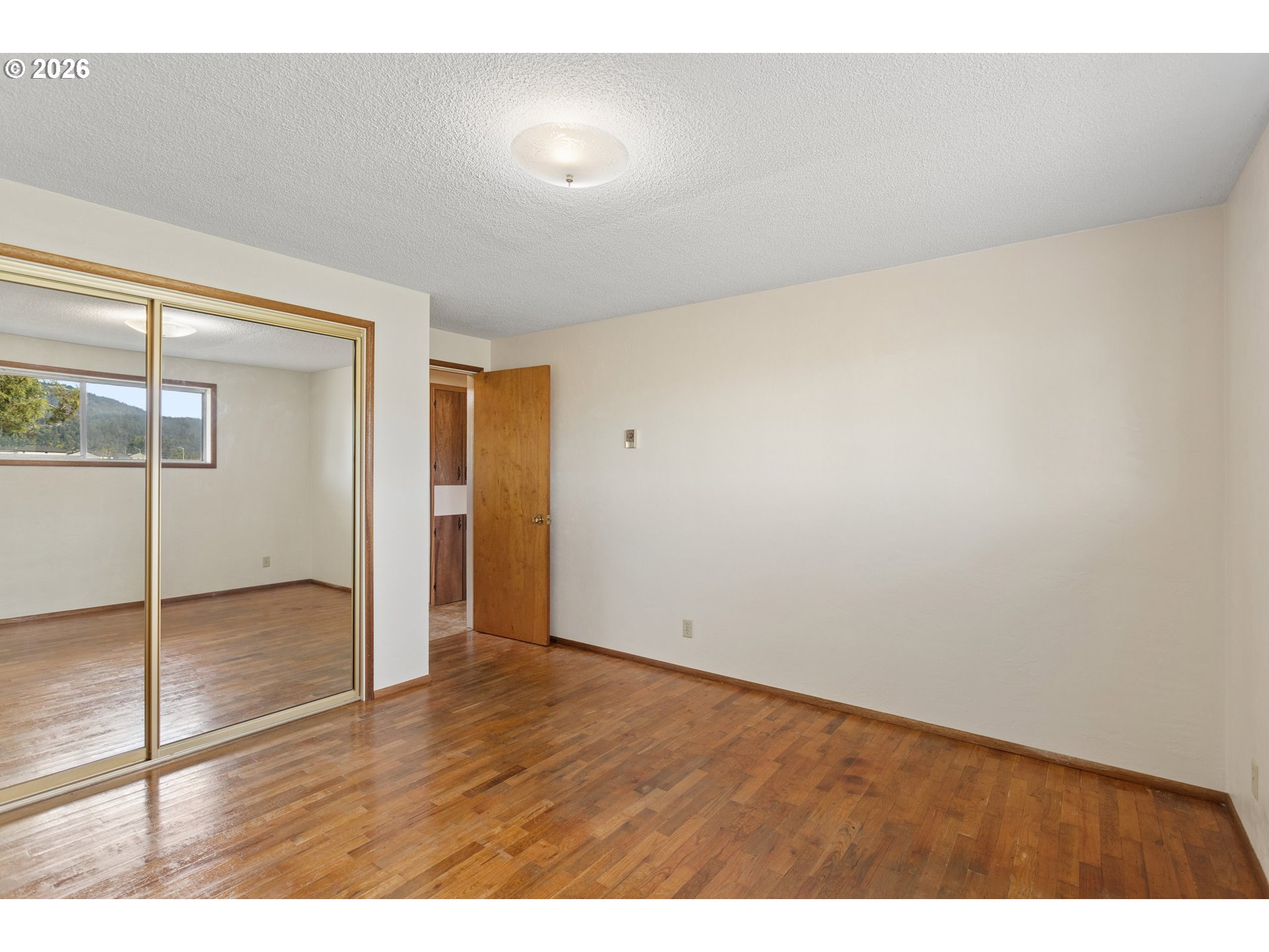 2567 Marcola Rd Property Photo 26