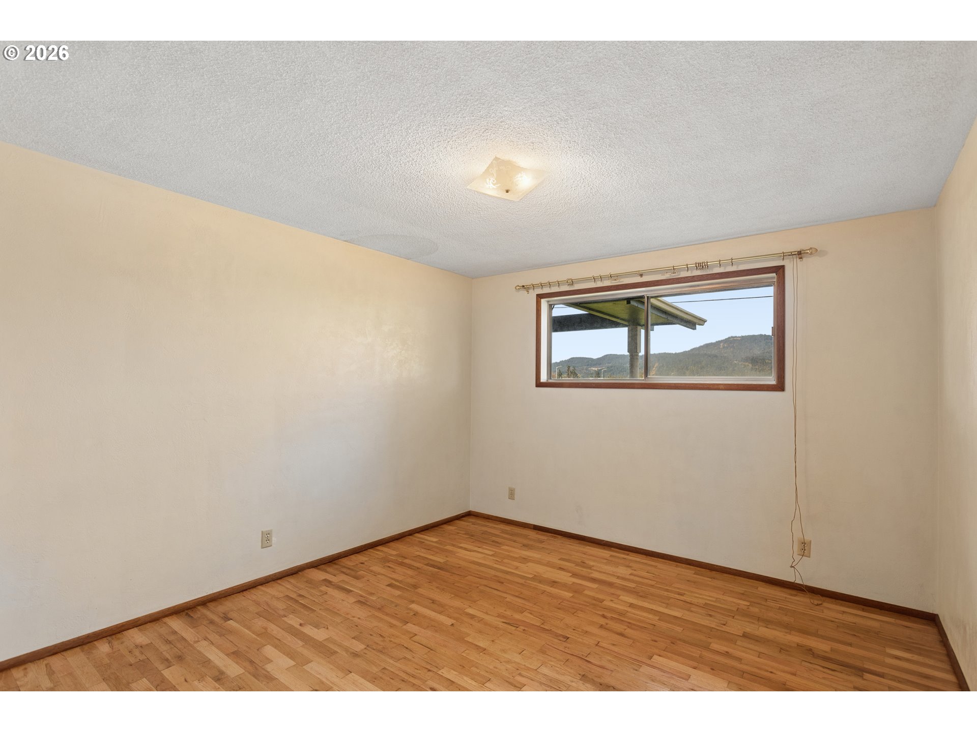 2567 Marcola Rd Property Photo 28