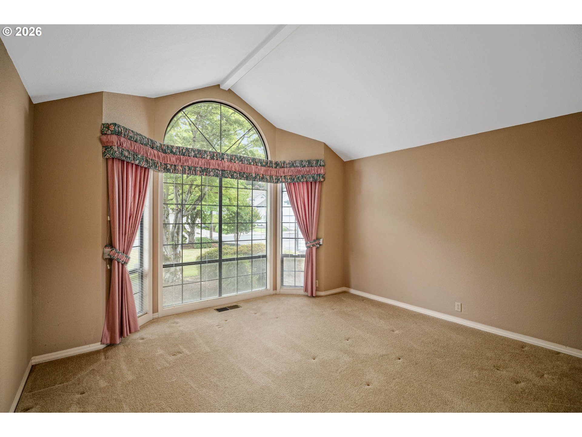 590 Snead Dr N Property Photo 7