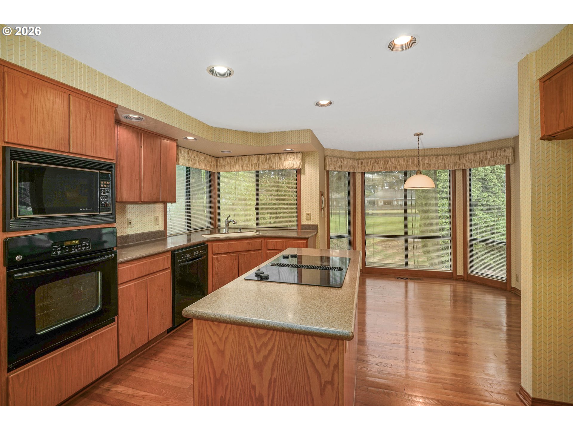 590 Snead Dr N Property Photo 11