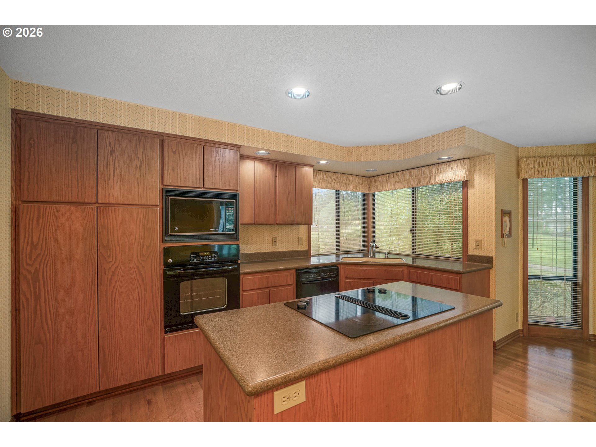 590 Snead Dr N Property Photo 12