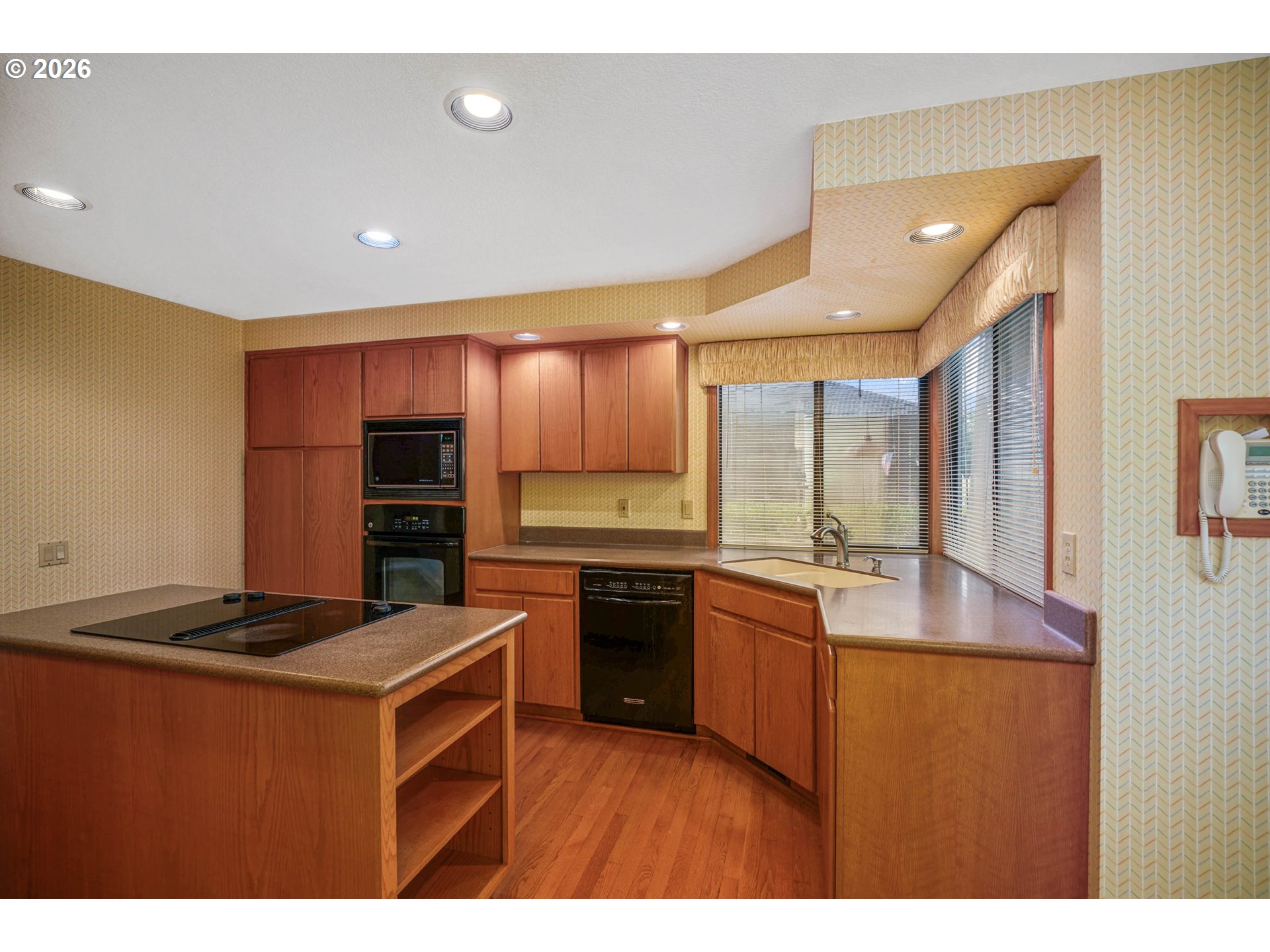 590 Snead Dr N Property Photo 13