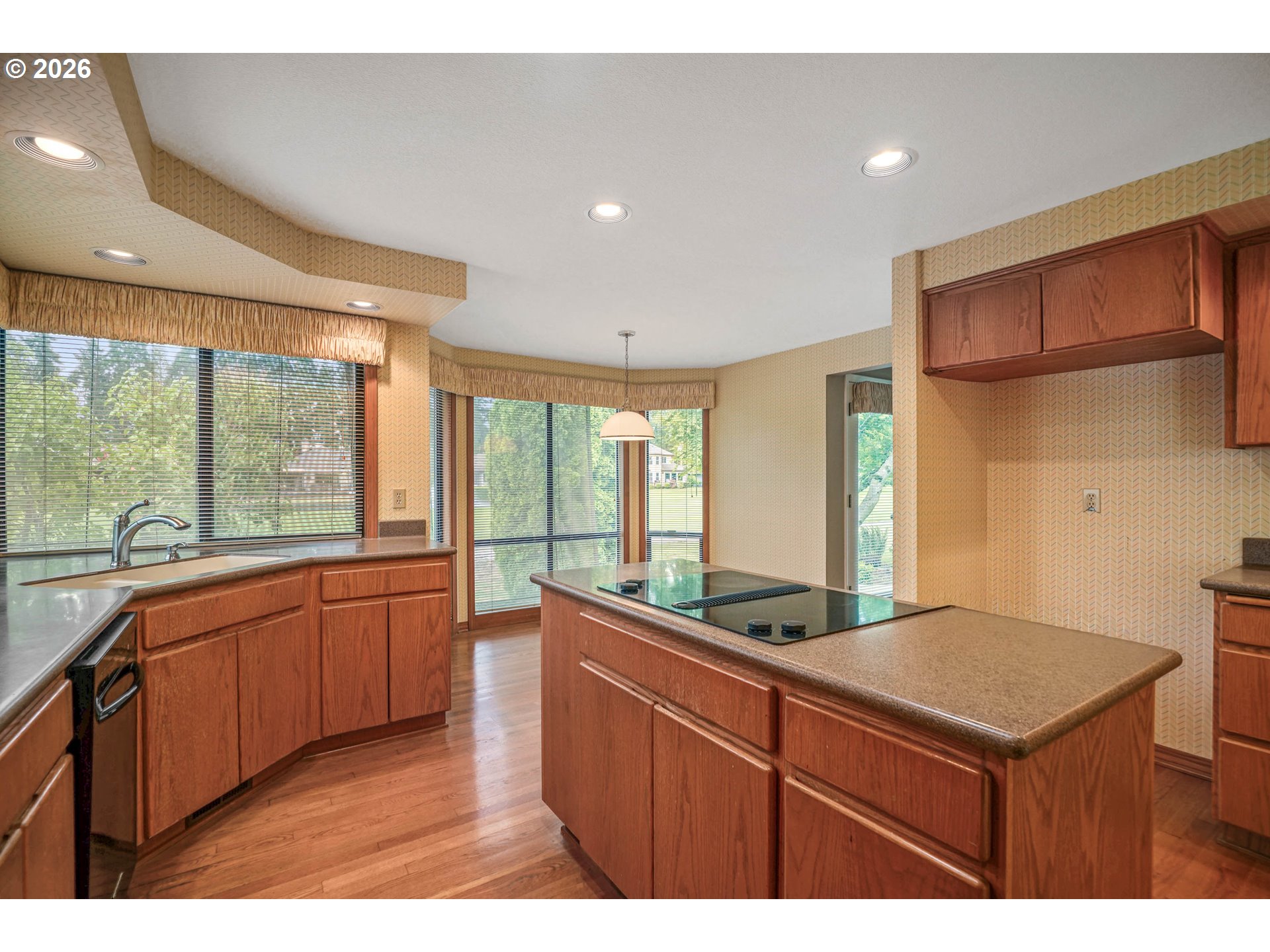 590 Snead Dr N Property Photo 15