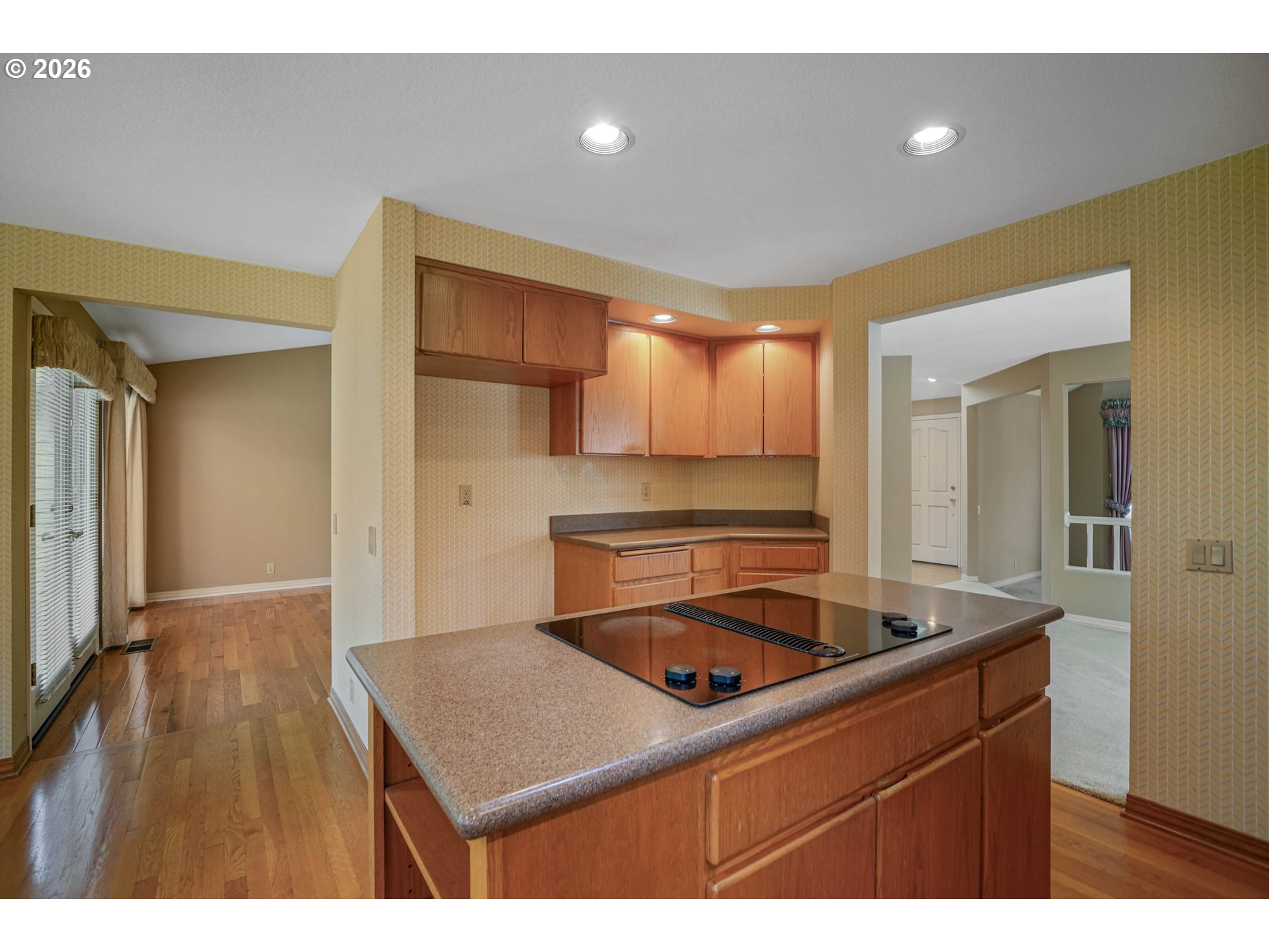 590 Snead Dr N Property Photo 16