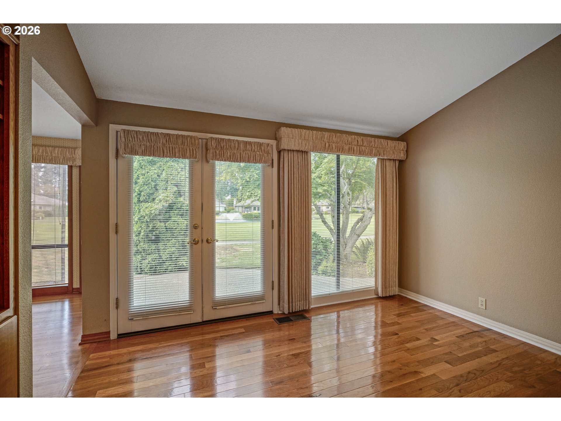 590 Snead Dr N Property Photo 20