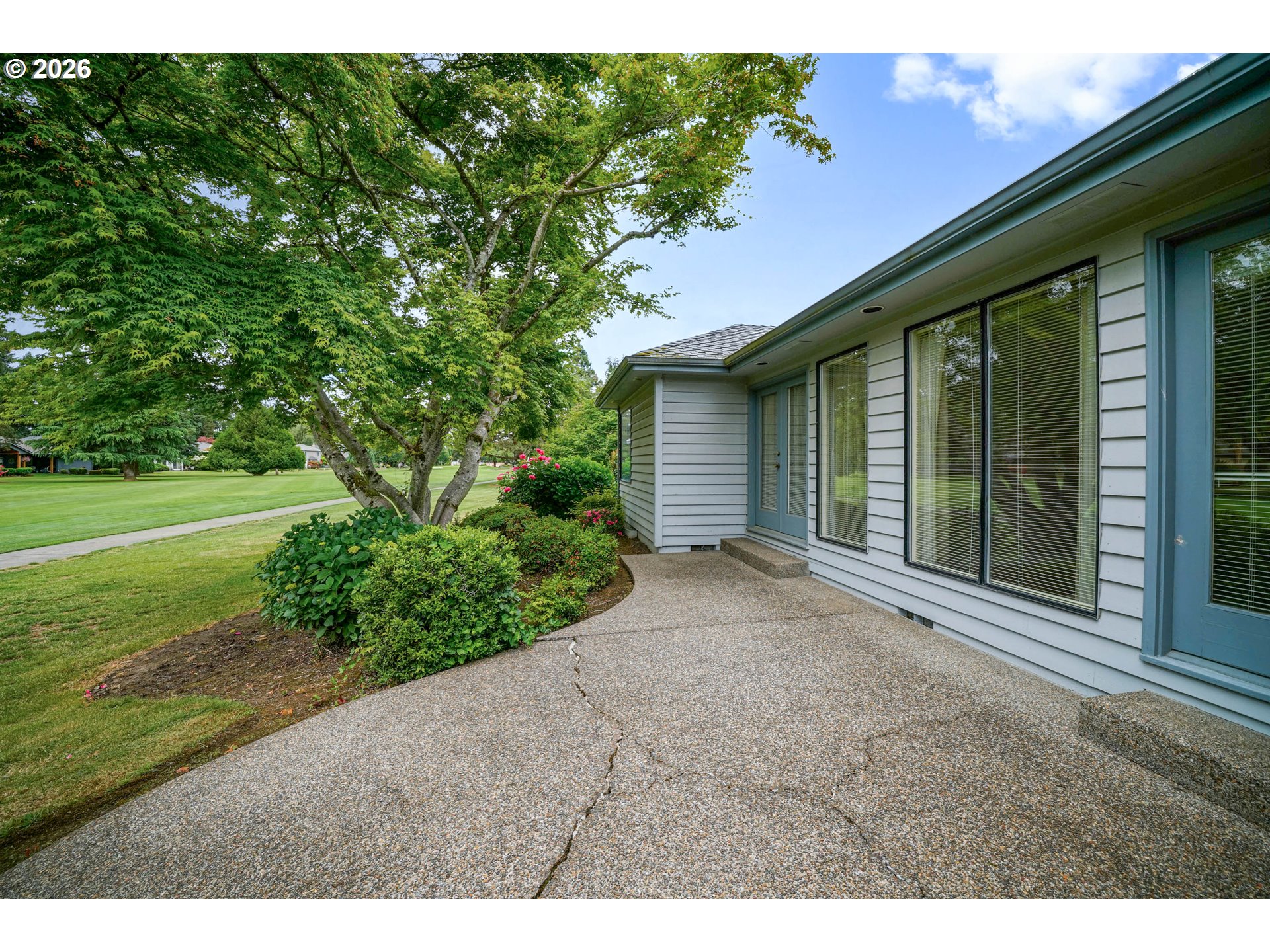 590 Snead Dr N Property Photo 39