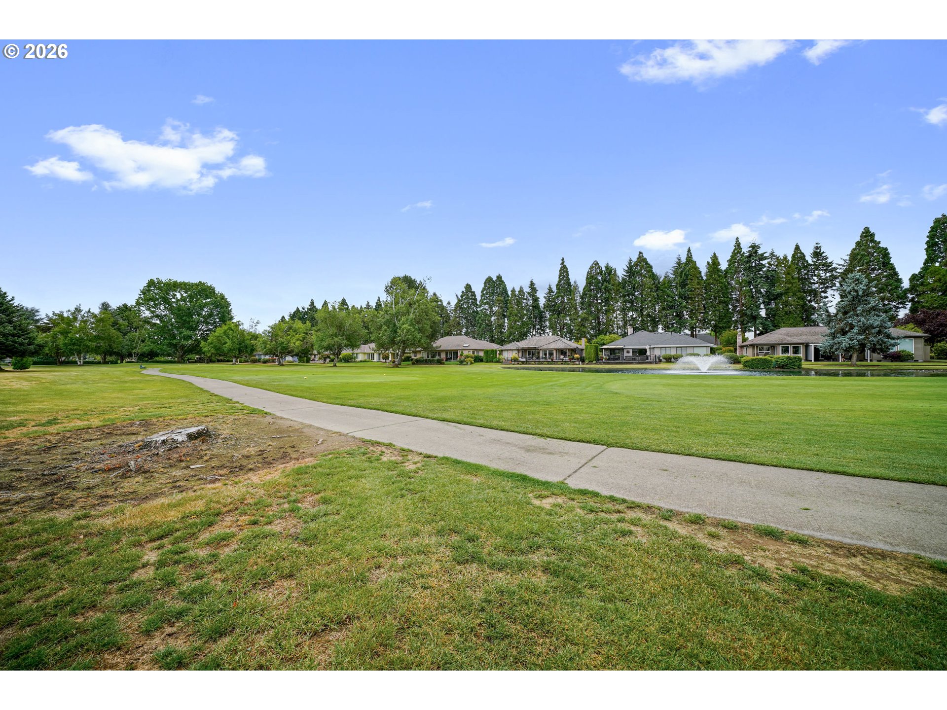 590 Snead Dr N Property Photo 41