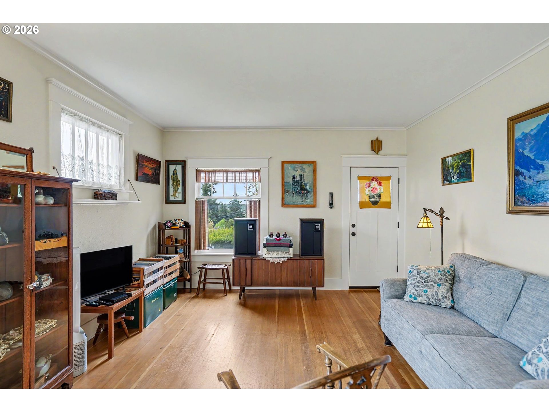 700 Oak St Property Photo 10
