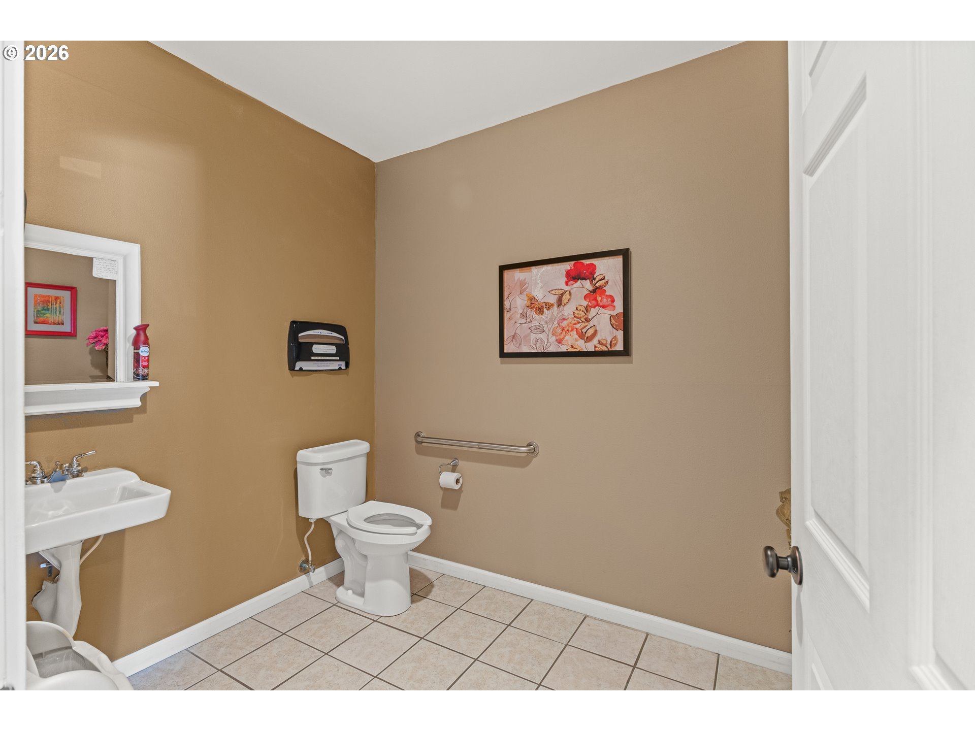 31 N Adams St Property Photo 17