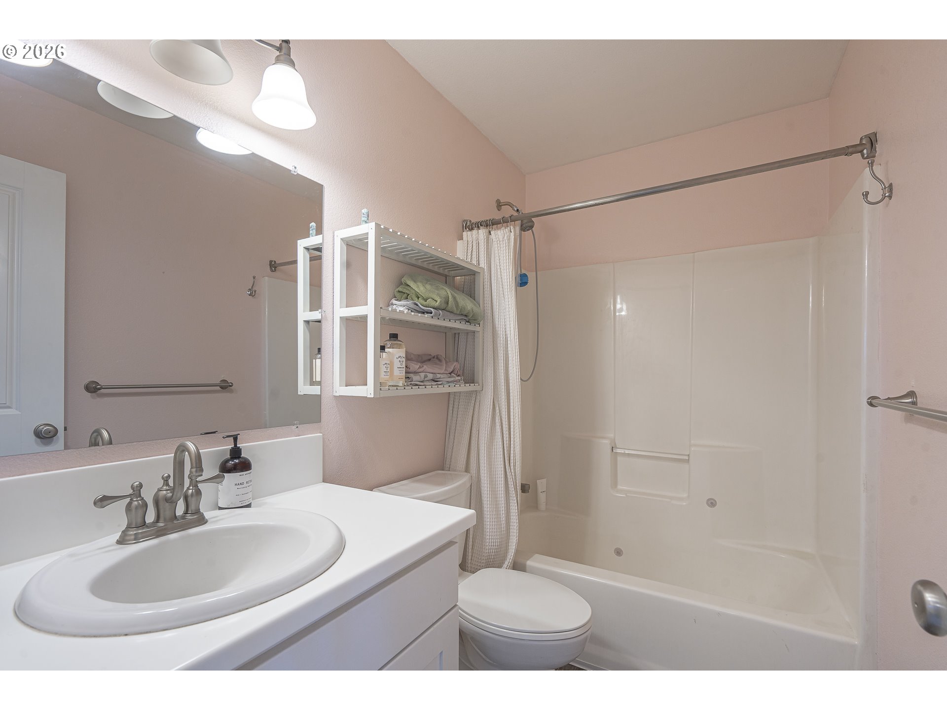 1819 N Main St Property Photo 16