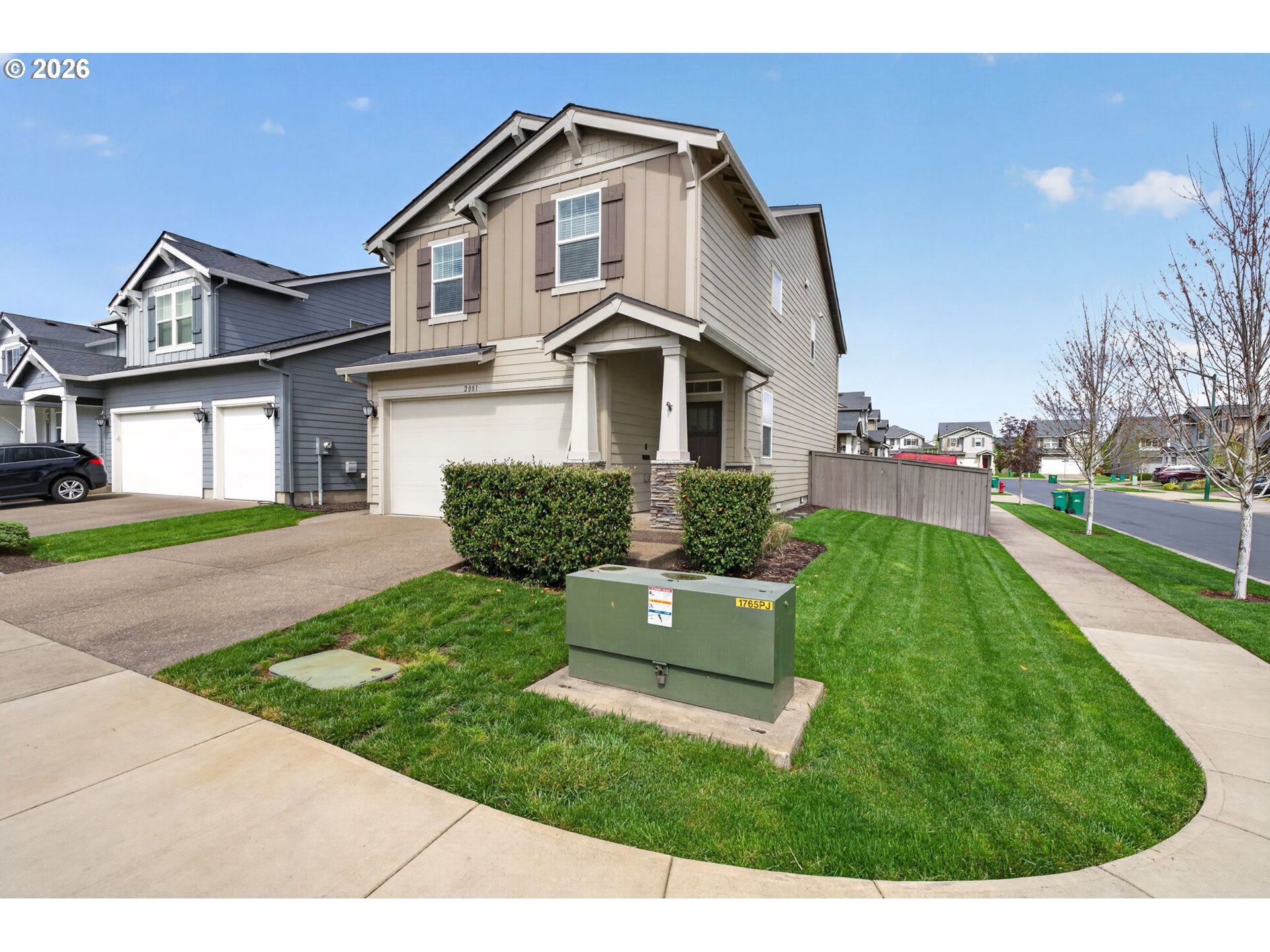2081 Silverstone Dr Property Photo 2