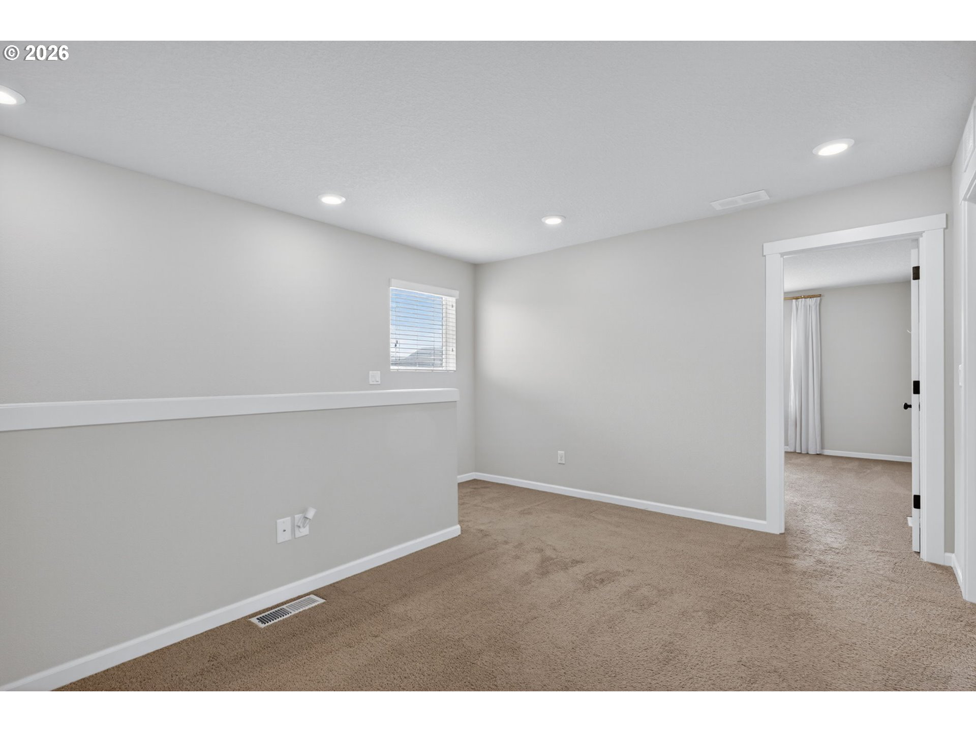 2081 Silverstone Dr Property Photo 24