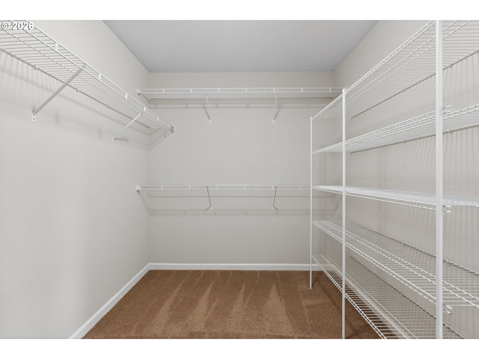 2081 Silverstone Dr Property Photo 31