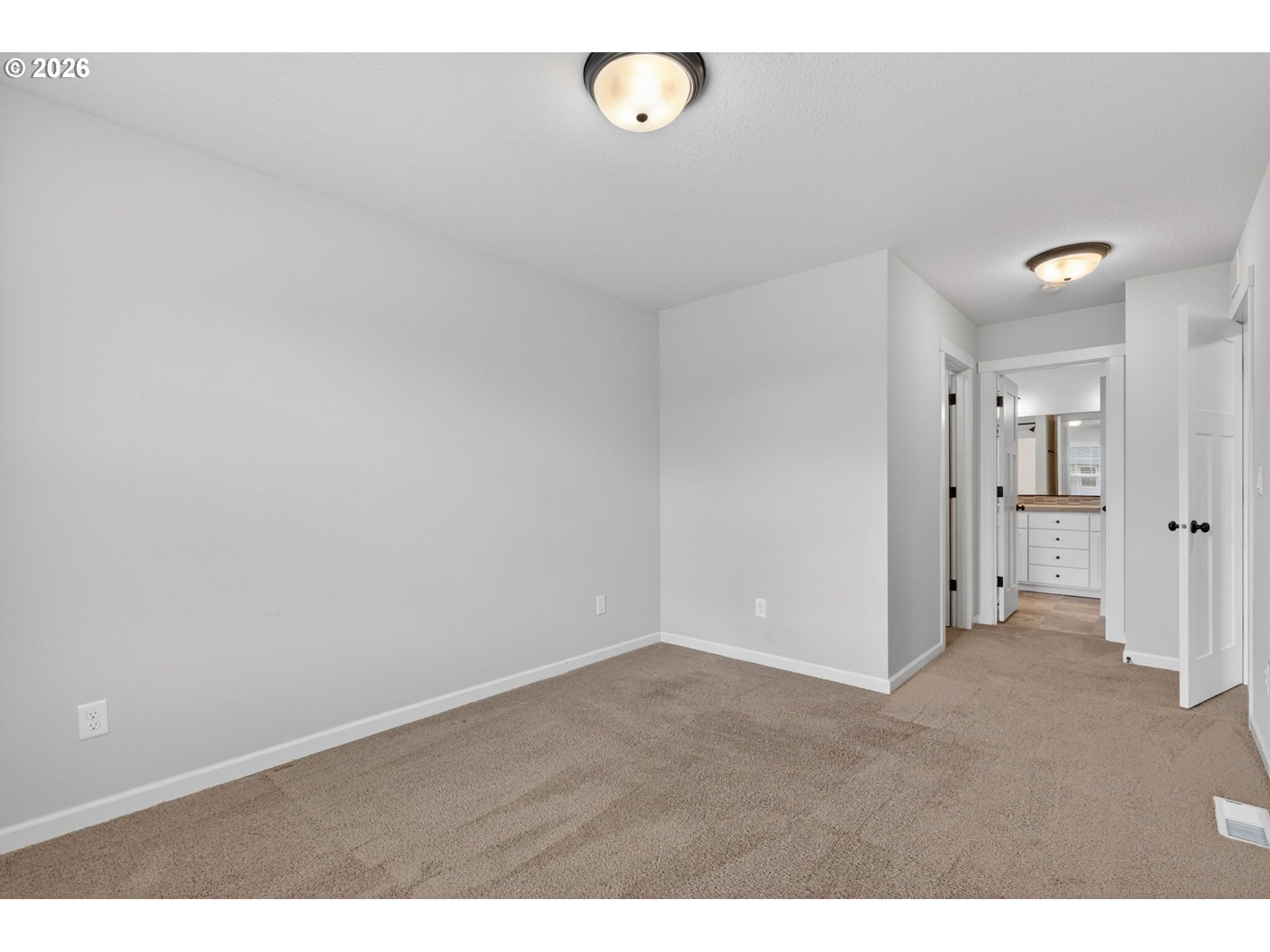 2081 Silverstone Dr Property Photo 34