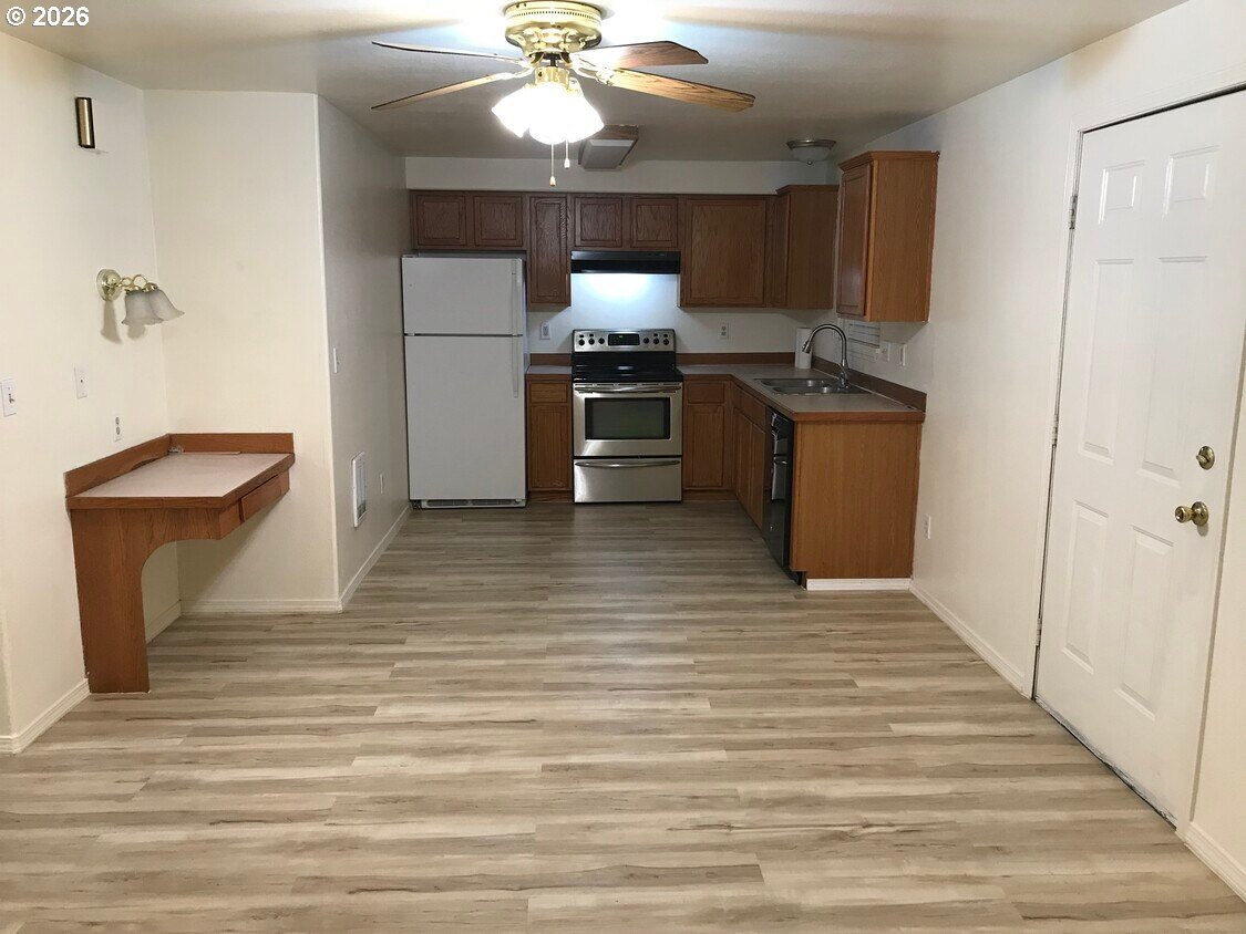 1905 17th St Property Photo 35