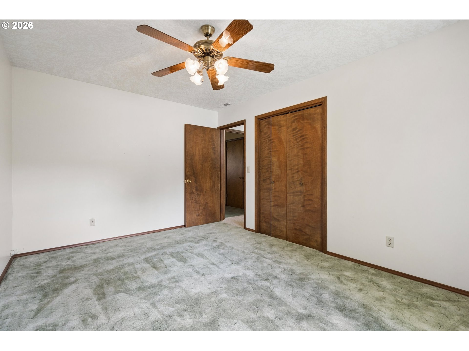 101 7th St Property Photo 25
