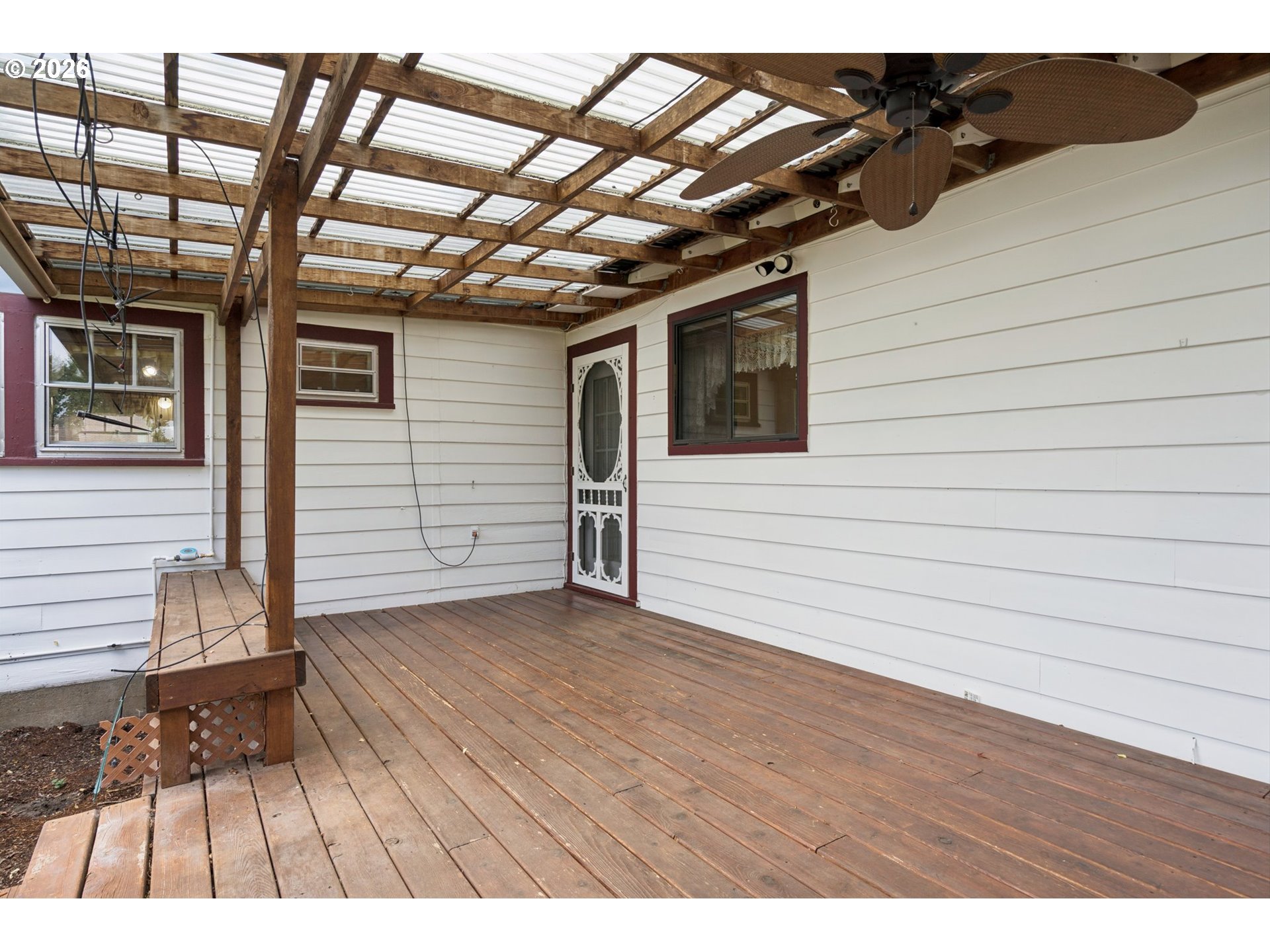 101 7th St Property Photo 33